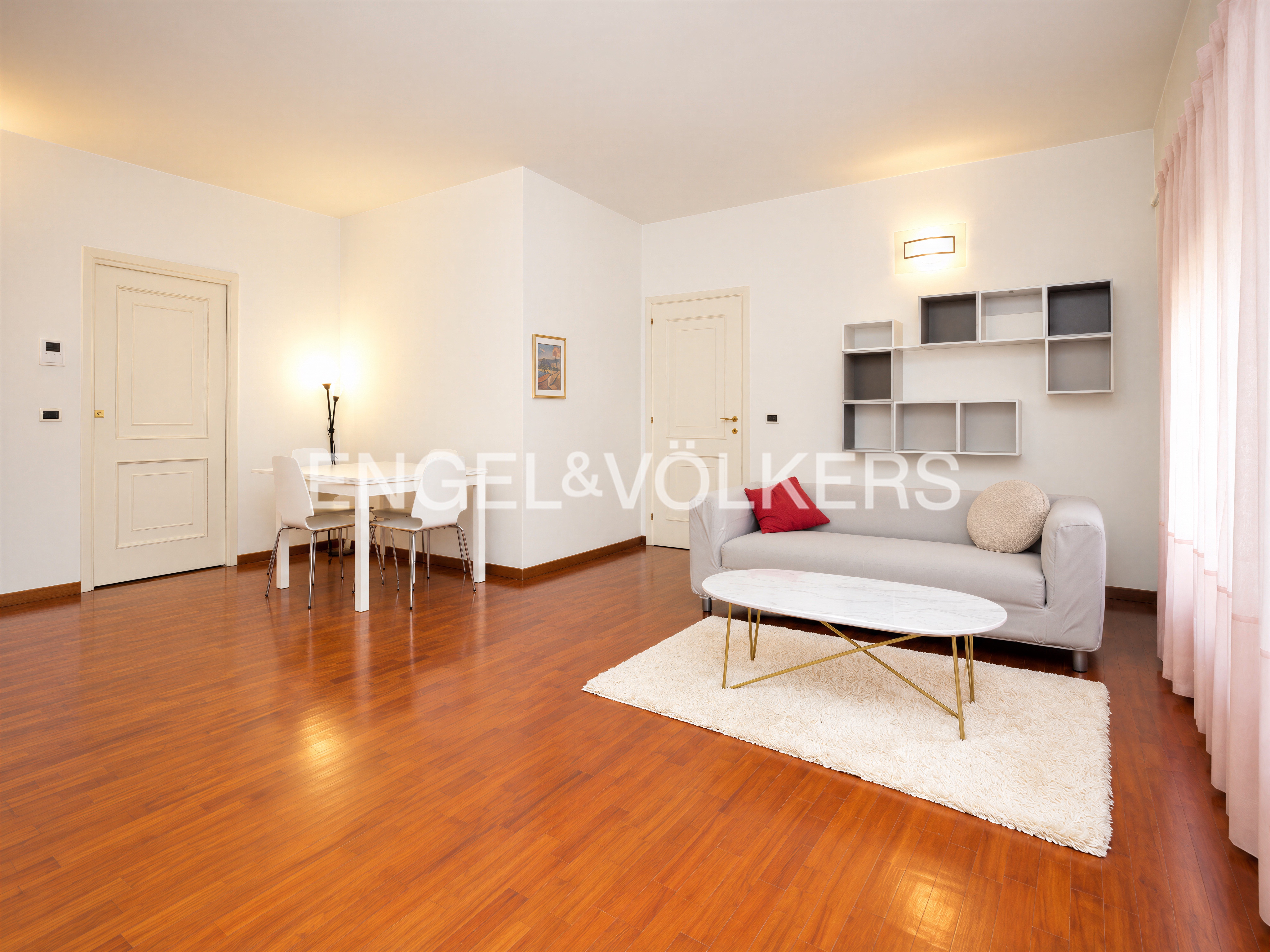 Bright apartment on SS. Annunziata Street