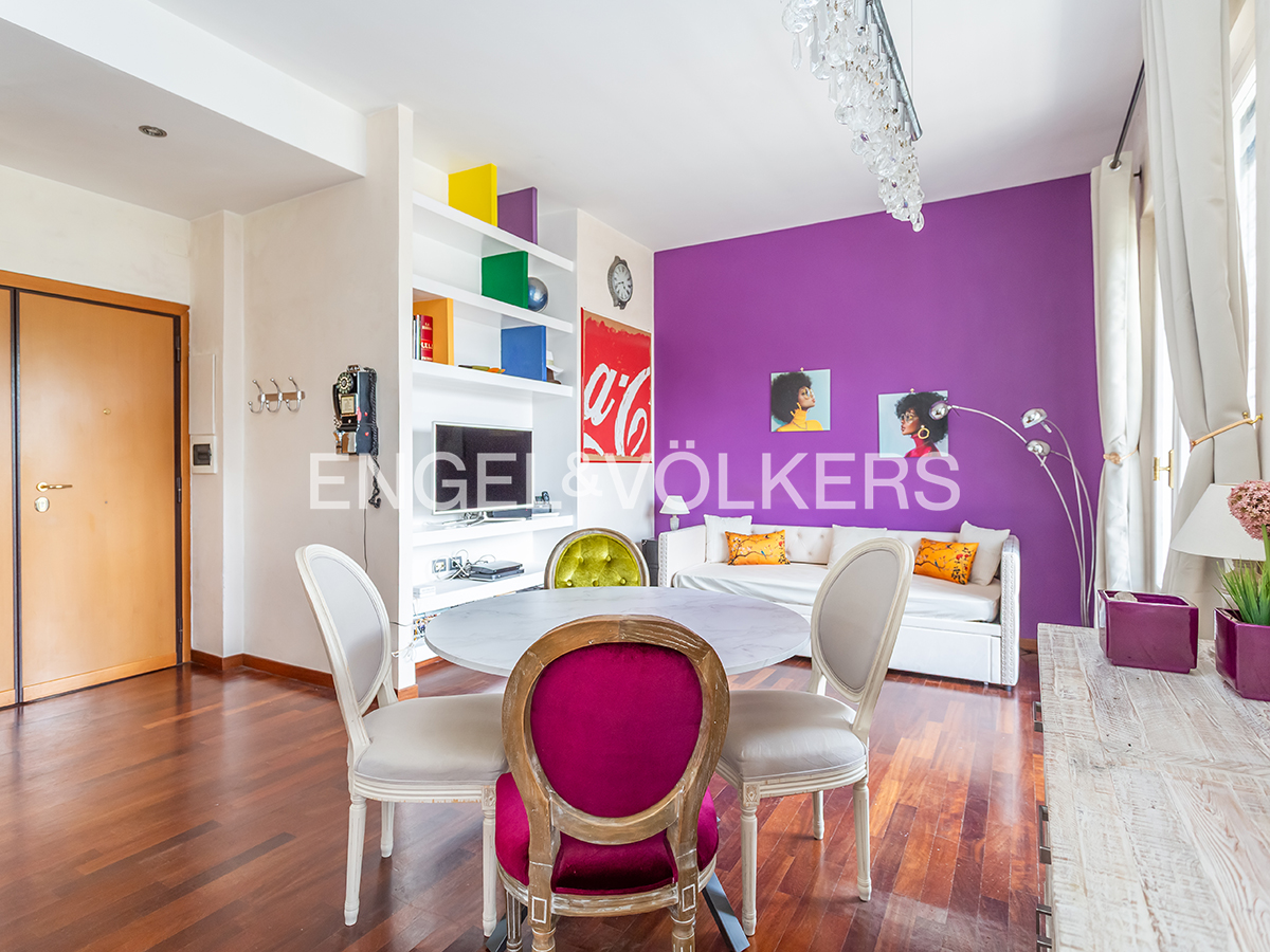 Designer two-room apartment, already started as a vacation rental, on Via Cassia