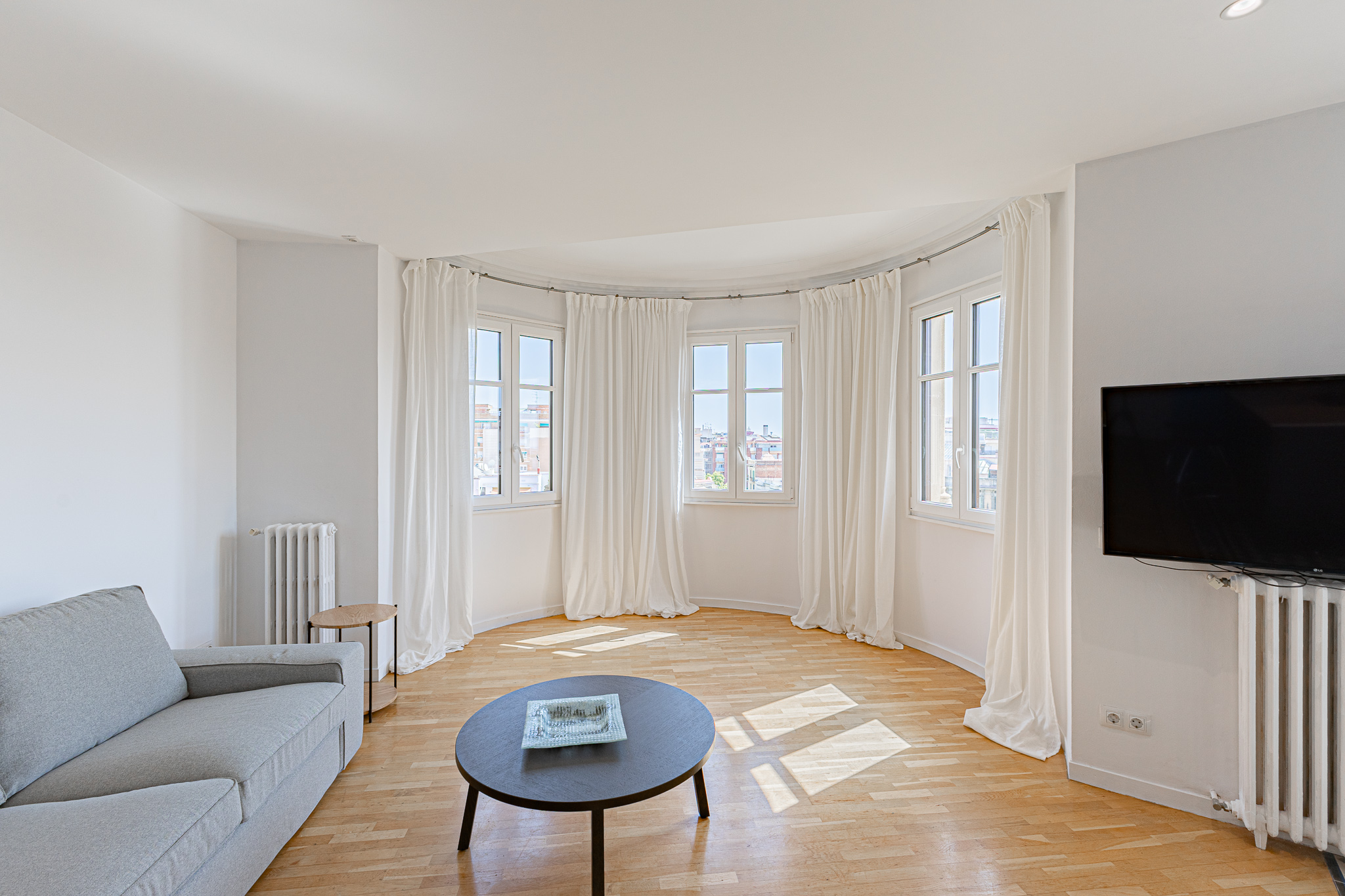 Exterior and luminous brand new flat in Eixample
