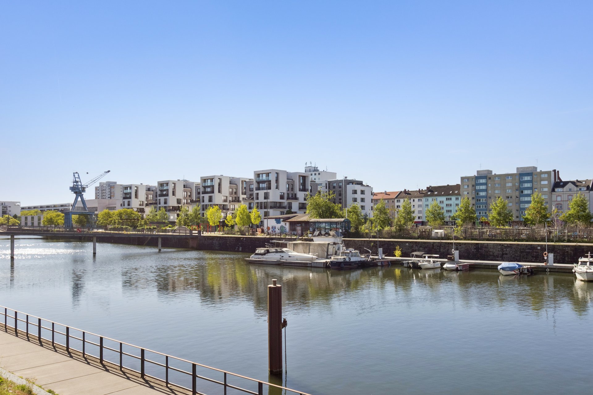 Residential gem with terrace and garden on the harbor island