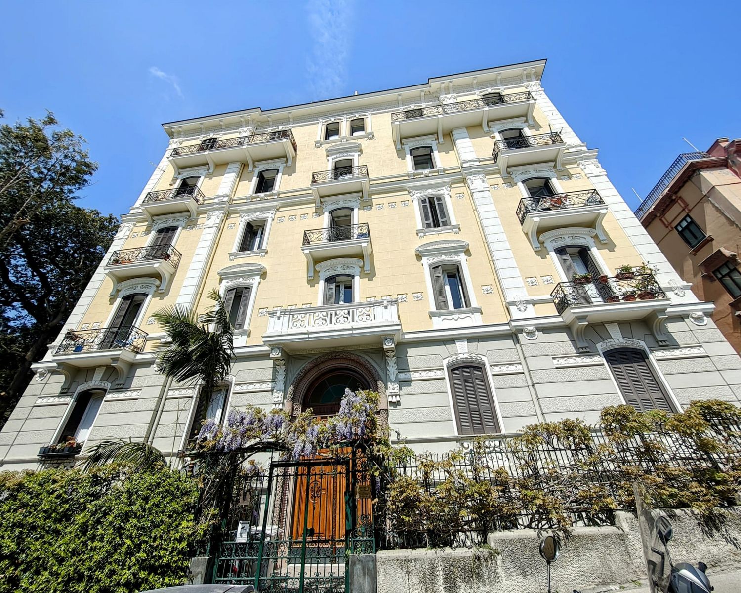 La Tua Tela Bianca nel Cuore del Vomero
