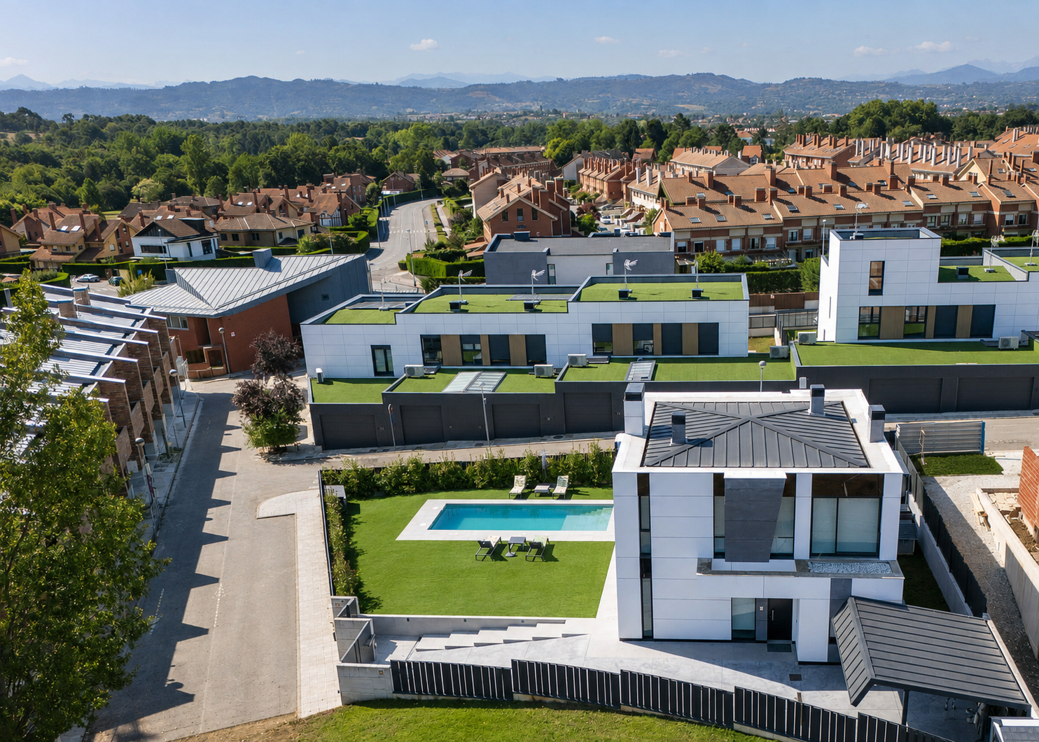 Chalet único de Joaquín Torres (A-cero) listo para entrar a vivir en La Fresneda