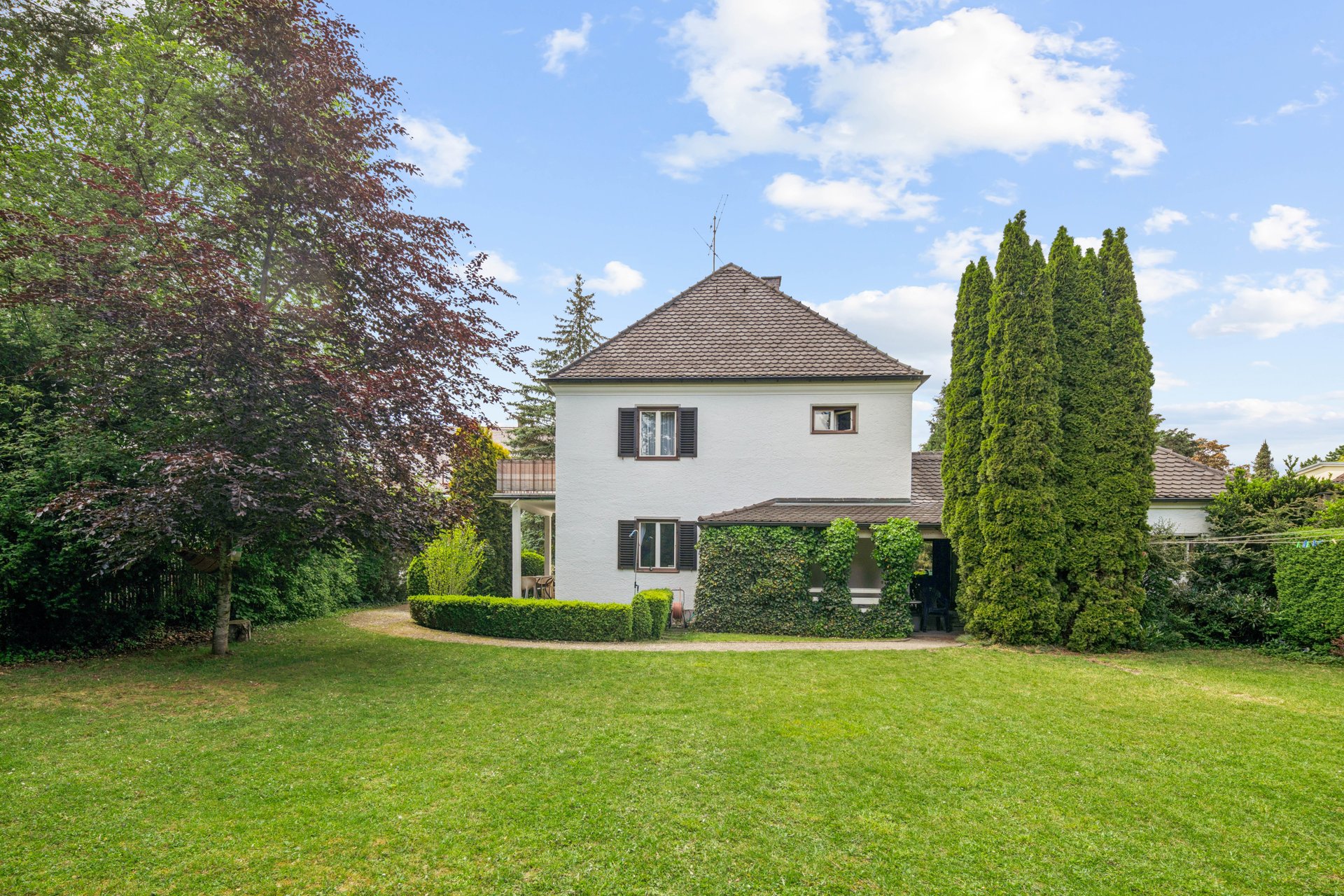 Charming coffee-grinder house on a large lot in Harlaching