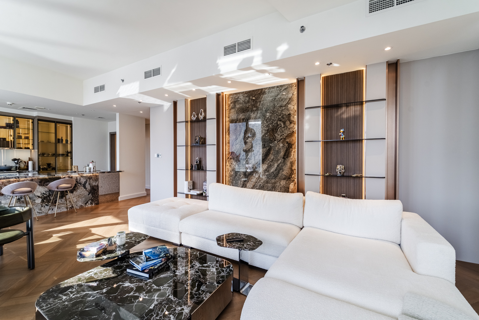 Fully Upgraded| Canal  and  Marina View|  Balcony