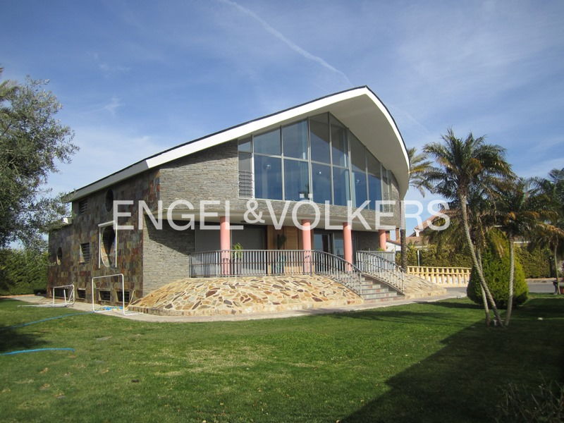Villa junto al parque Natural en Montesinos