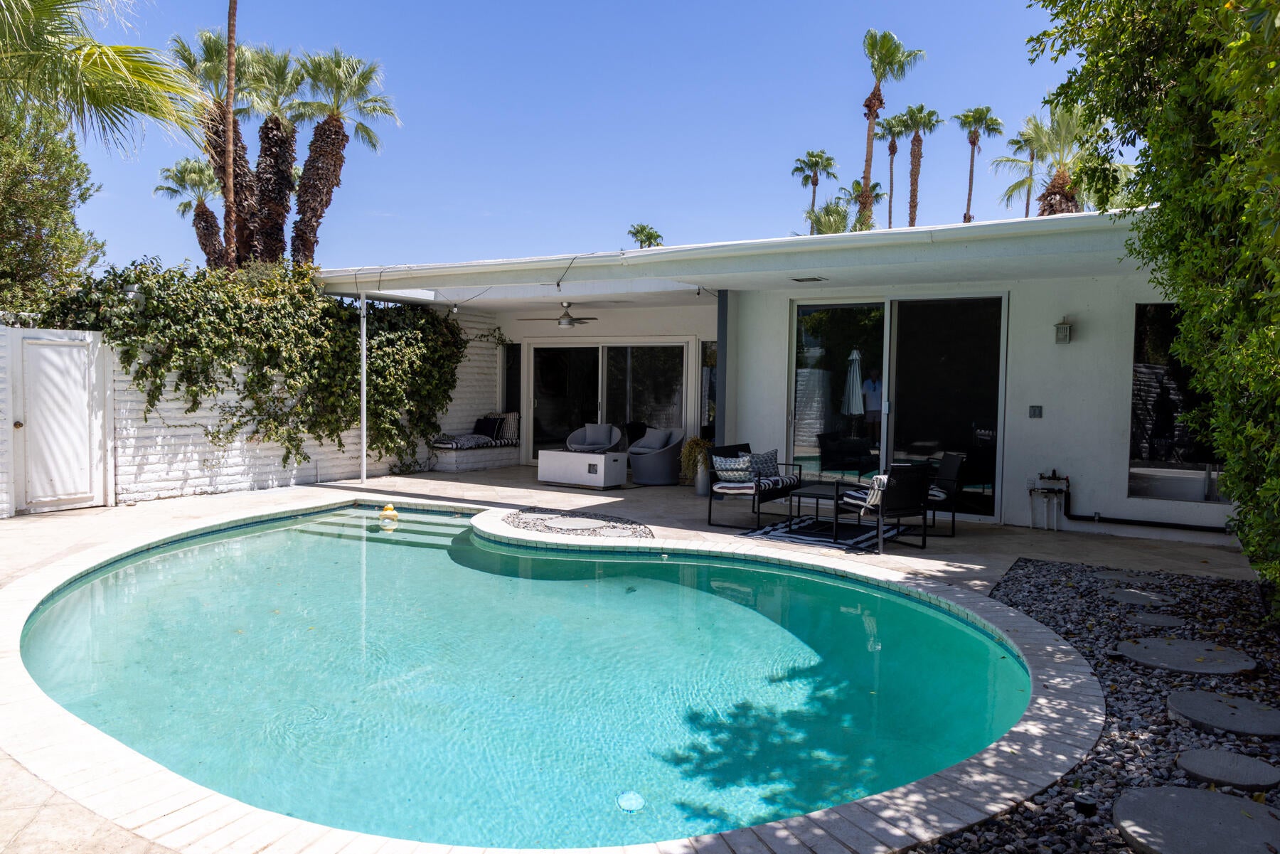 Live the Palm Desert Lifestyle