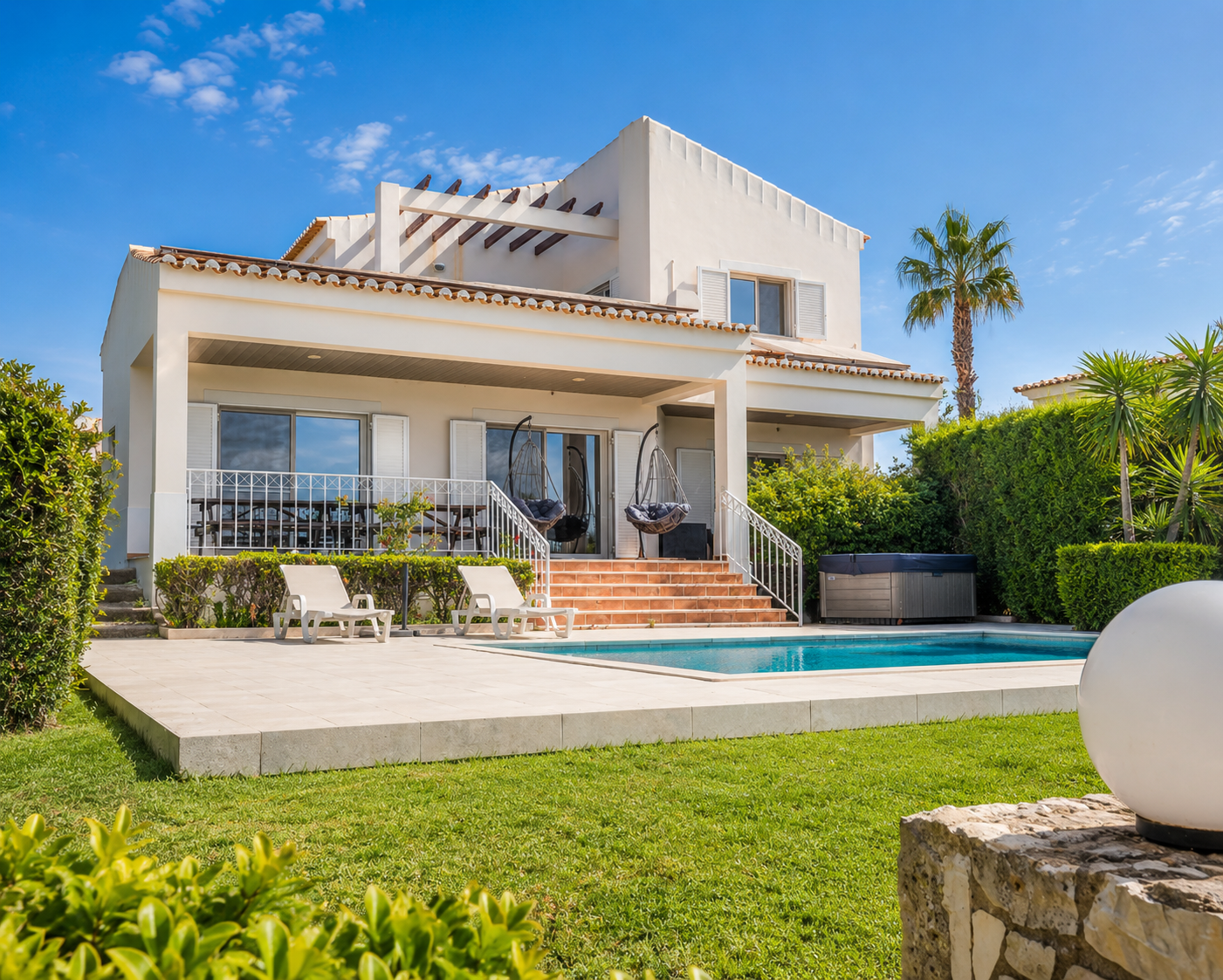 Elegant four-bedroom villa in Belmonte