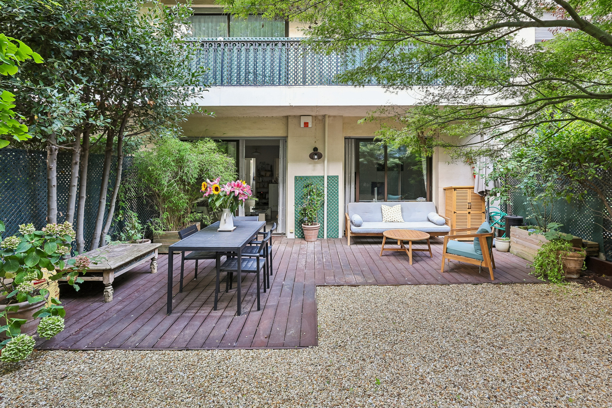 Neuilly-sur-Seine - 3 rooms - 70m² - 2 bedrooms - 71m² garden