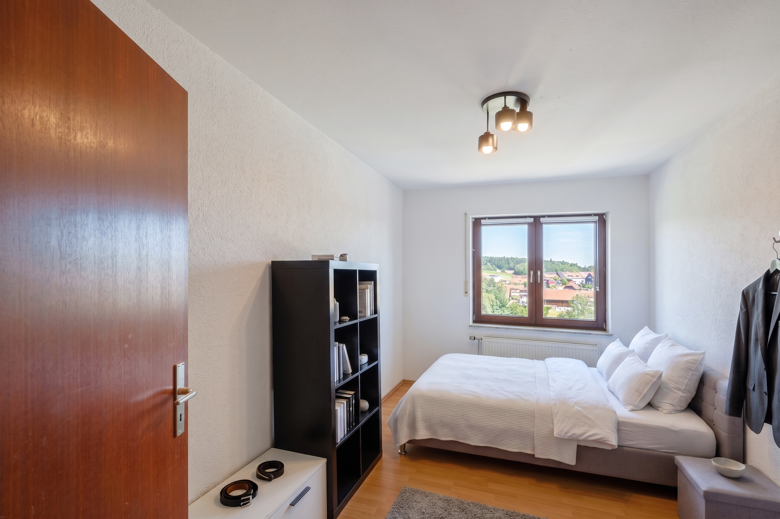 Attraktive Kapitalanlage – Helle Eigentumswohnung mit Balkon und Wintergarten