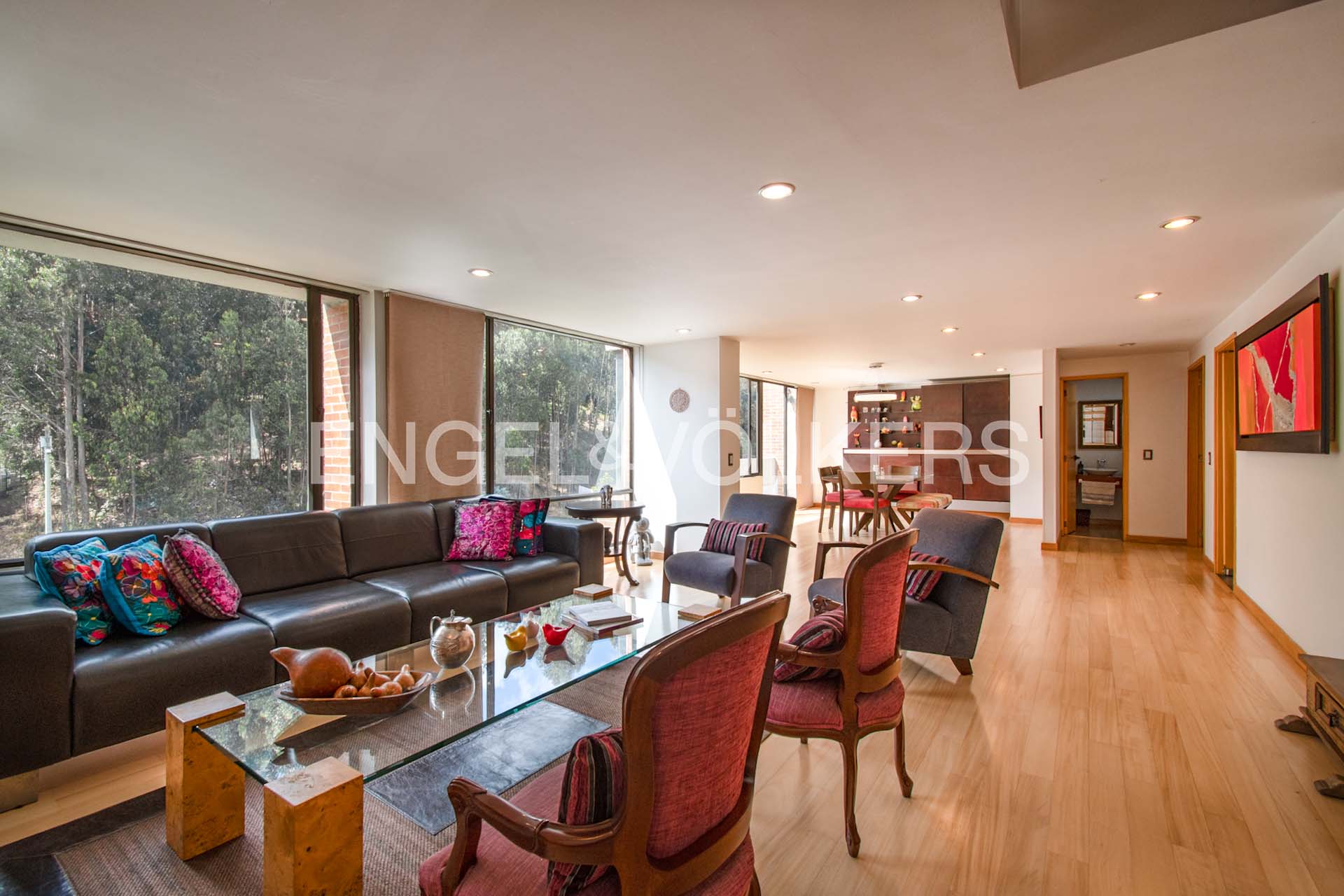 Penthouse con balcón para arriendo en Rosales