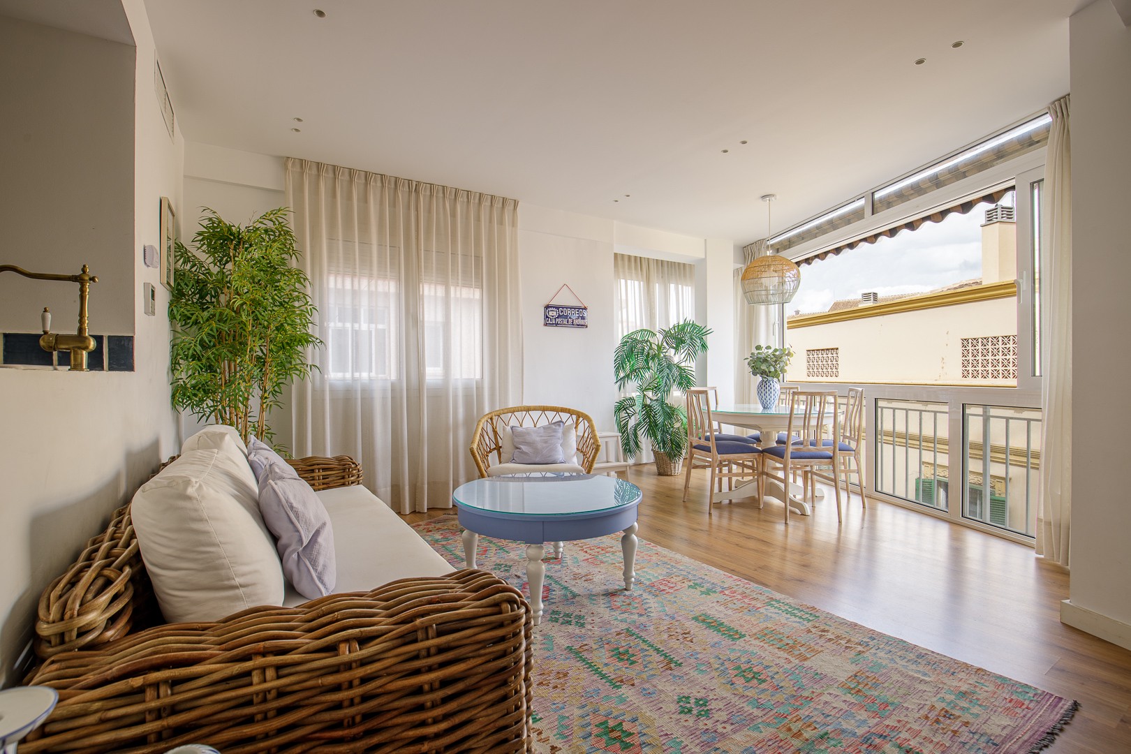 Luminous apartment in Plaza de la Merced