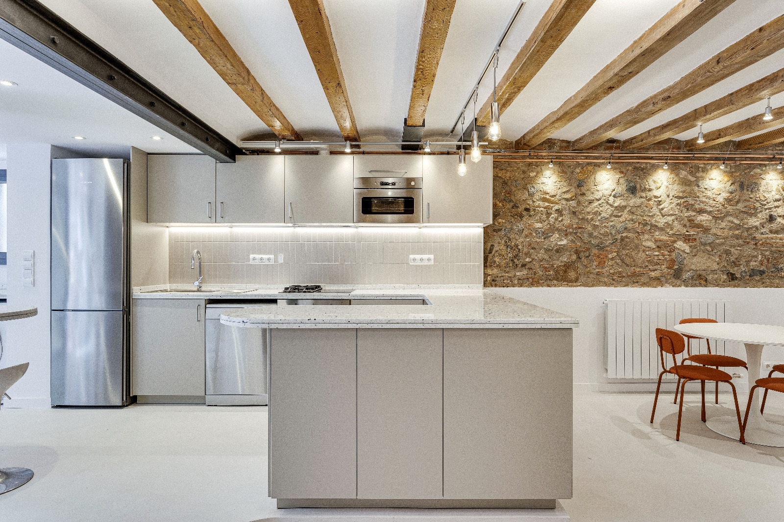 Beautiful designer vacation apartment with private terrace