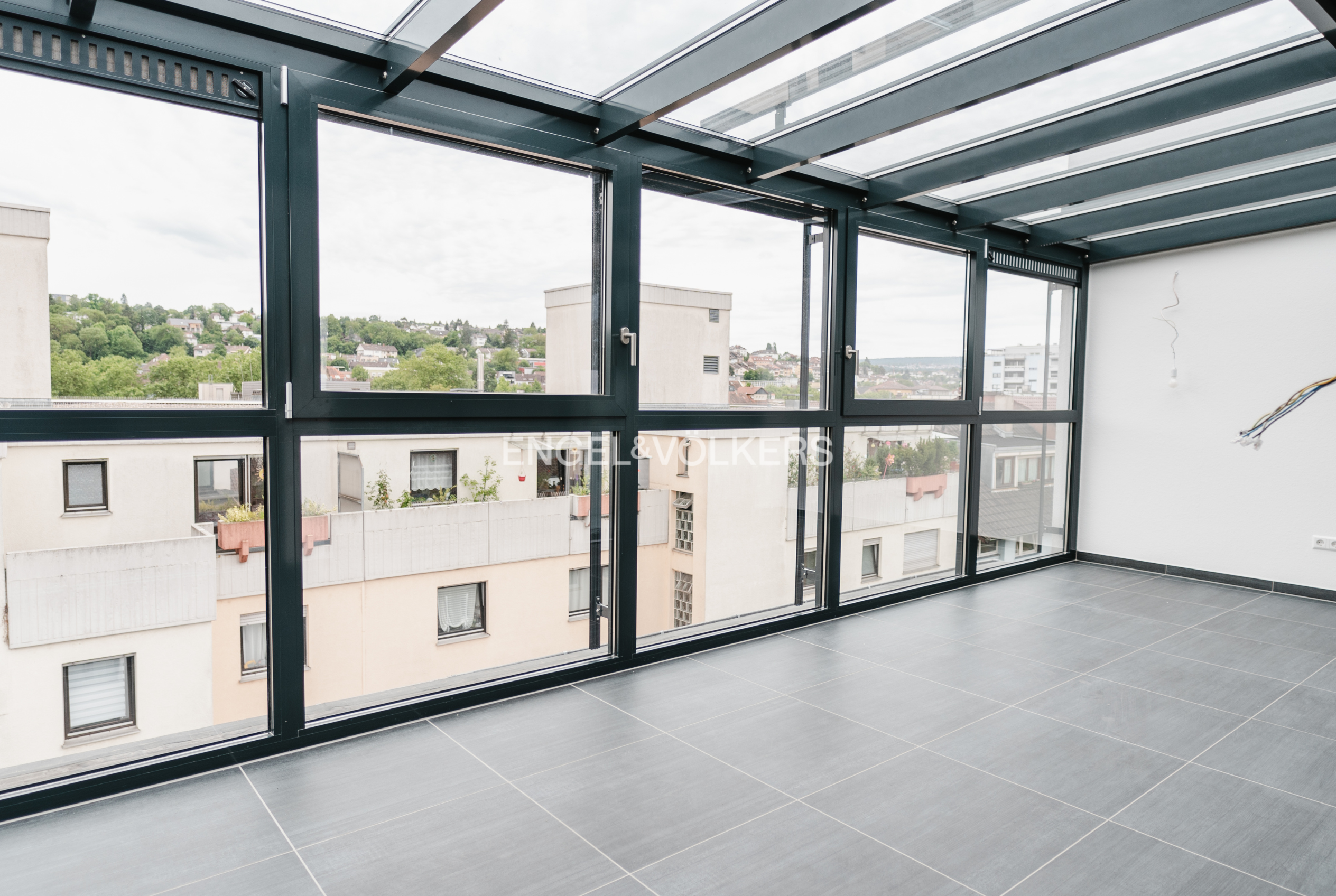 „City, Licht & Weitblick – Penthousewohnung in Pforzheim“.