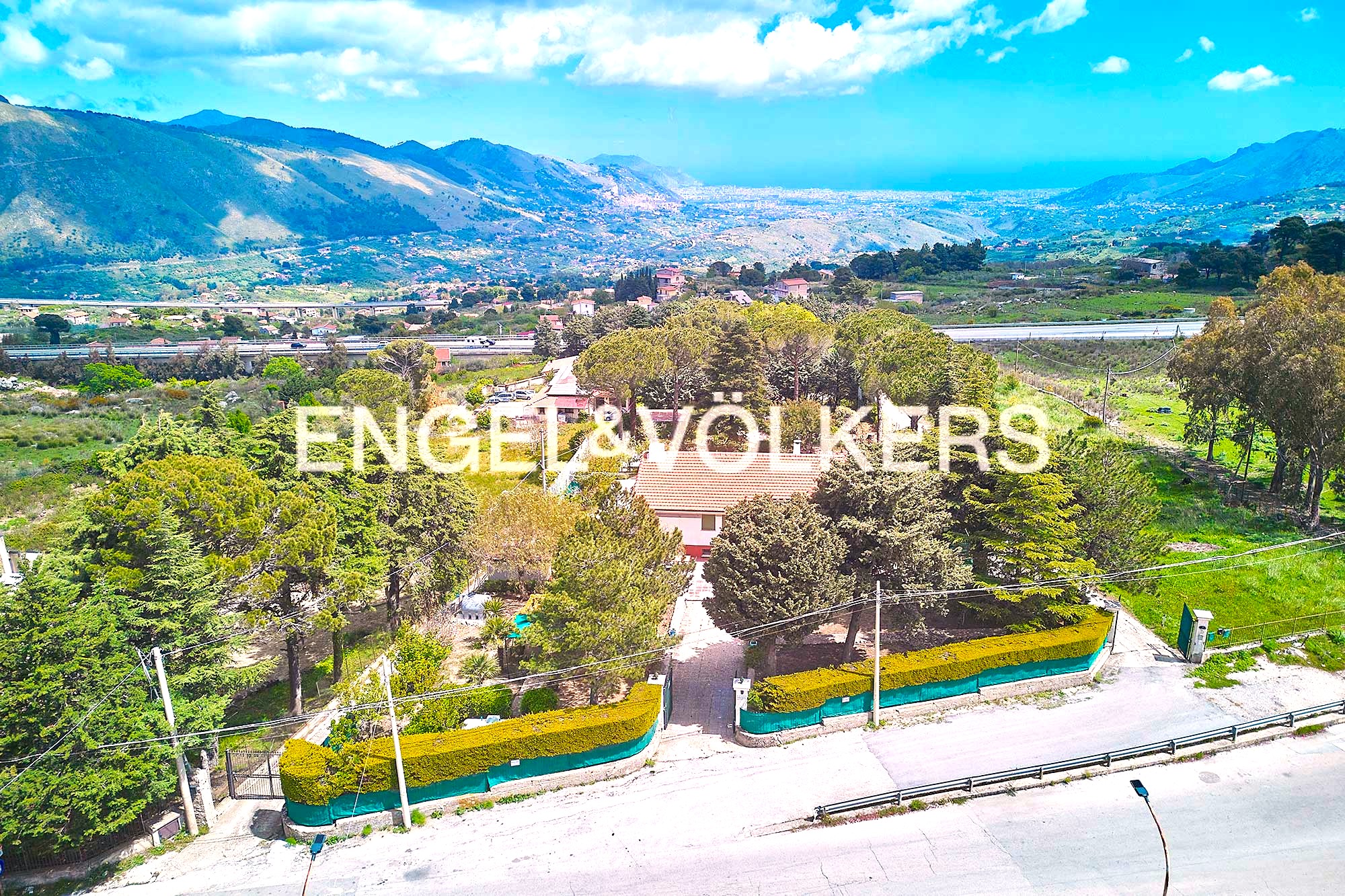 An oasis of peace with unique views of the city