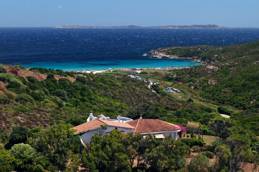 Villa mediterranea, tranquillità, spazio e stile