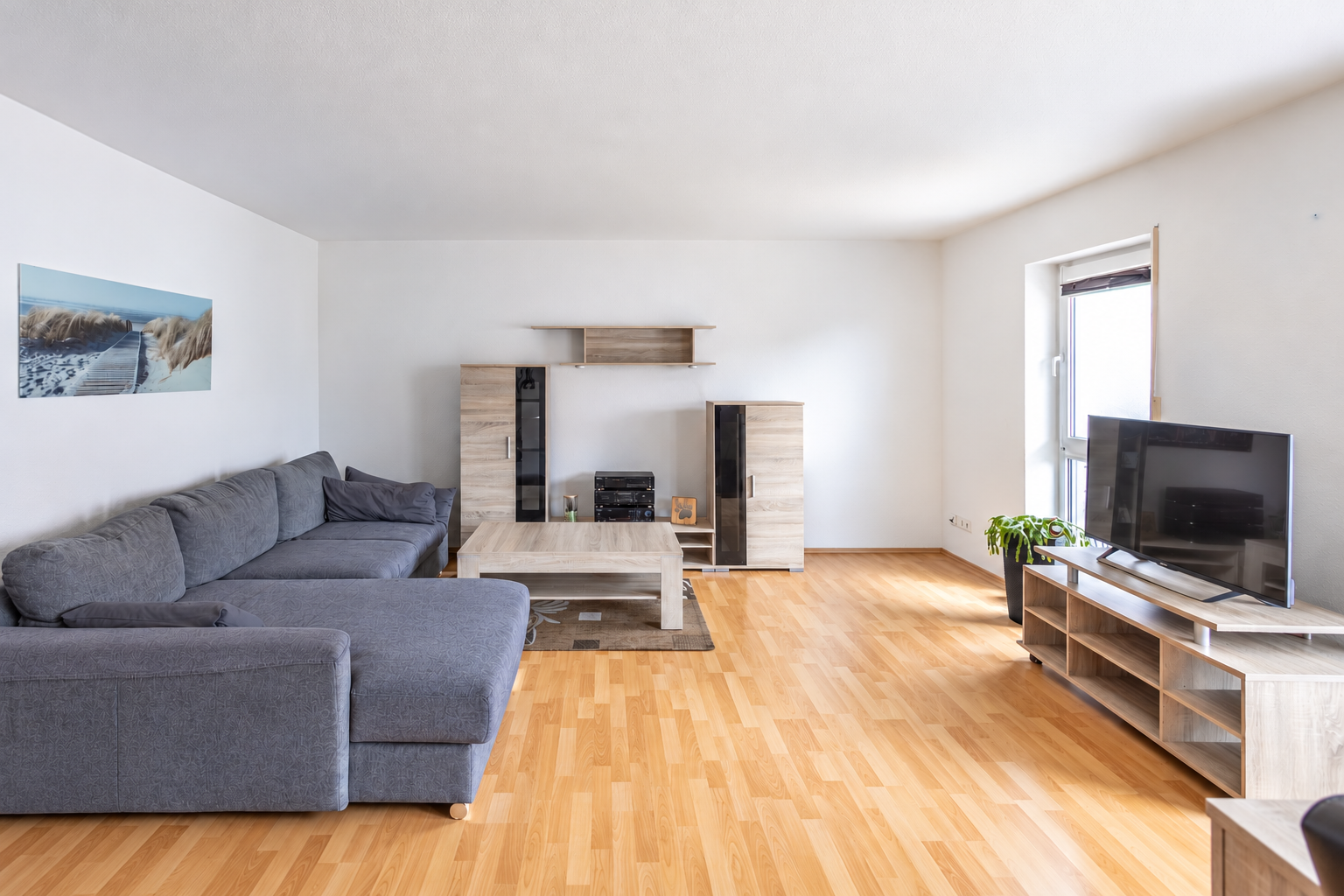 Gut geschnittene, helle 3-ZKB mit Balkon & TG-Stellplatz in ruhiger Lage!
