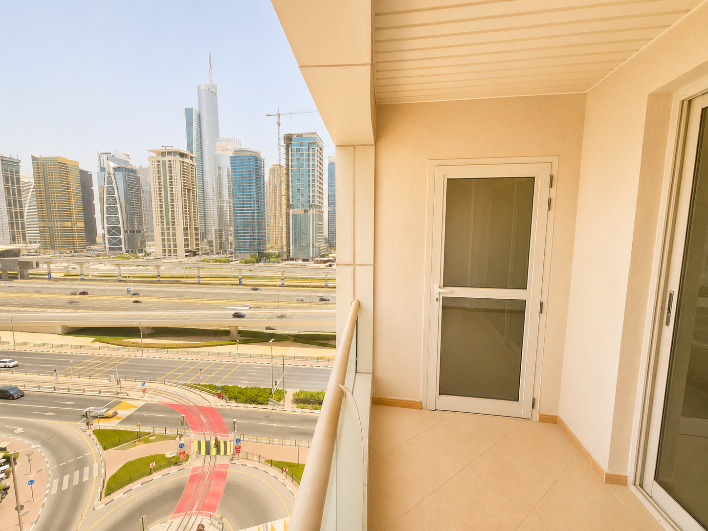 Community View | Vacant | Balcony | Mid Floor