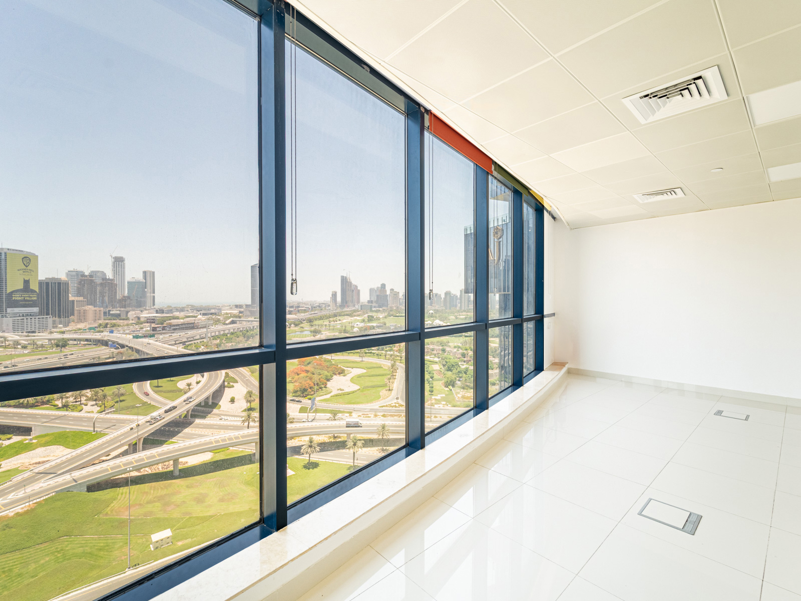 Open Space  | Fitted | Close to Metro