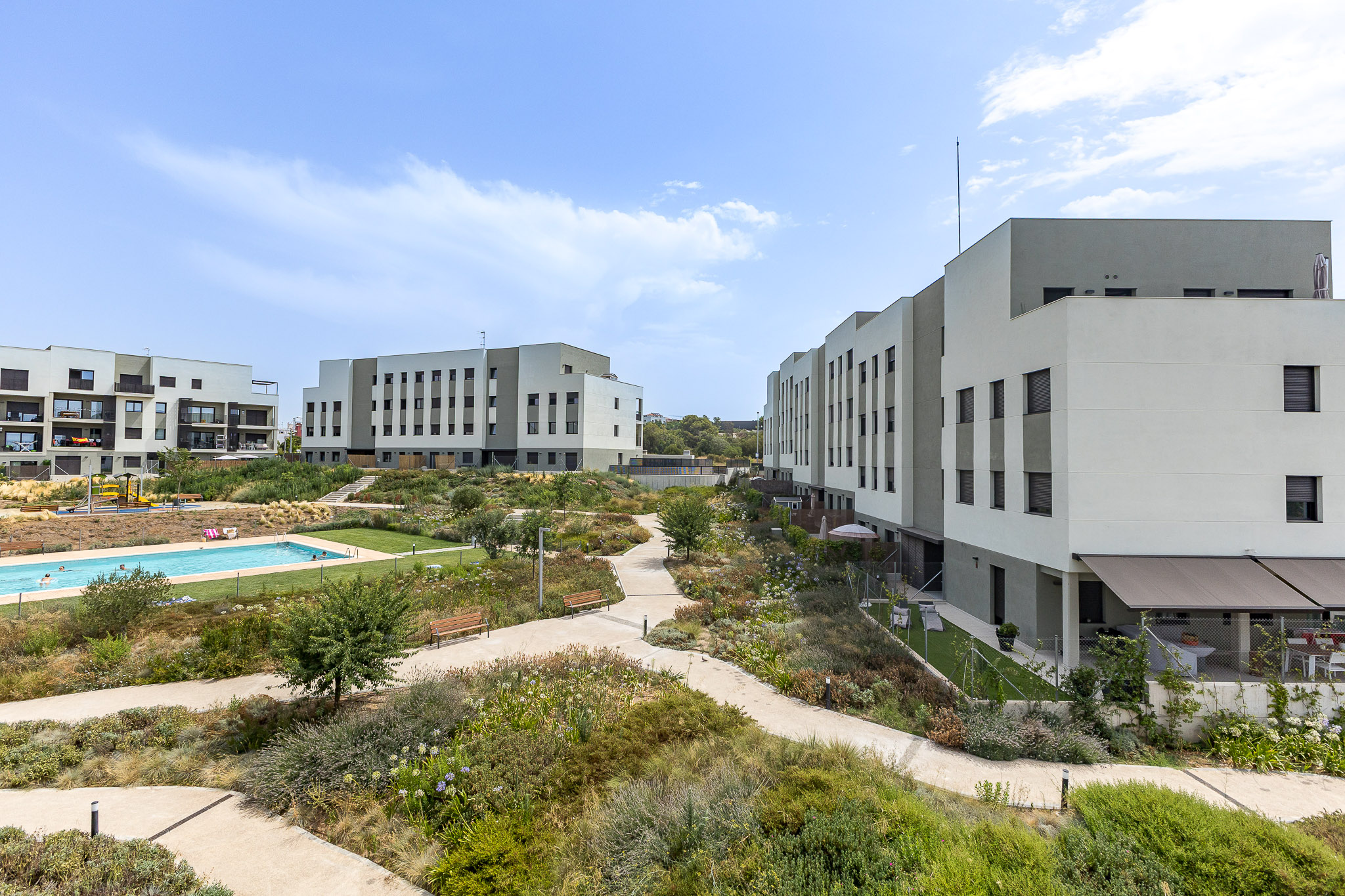 Newly built apartment with terrace, pool and parking in Sant Joan, Vilanova i la Geltrú.