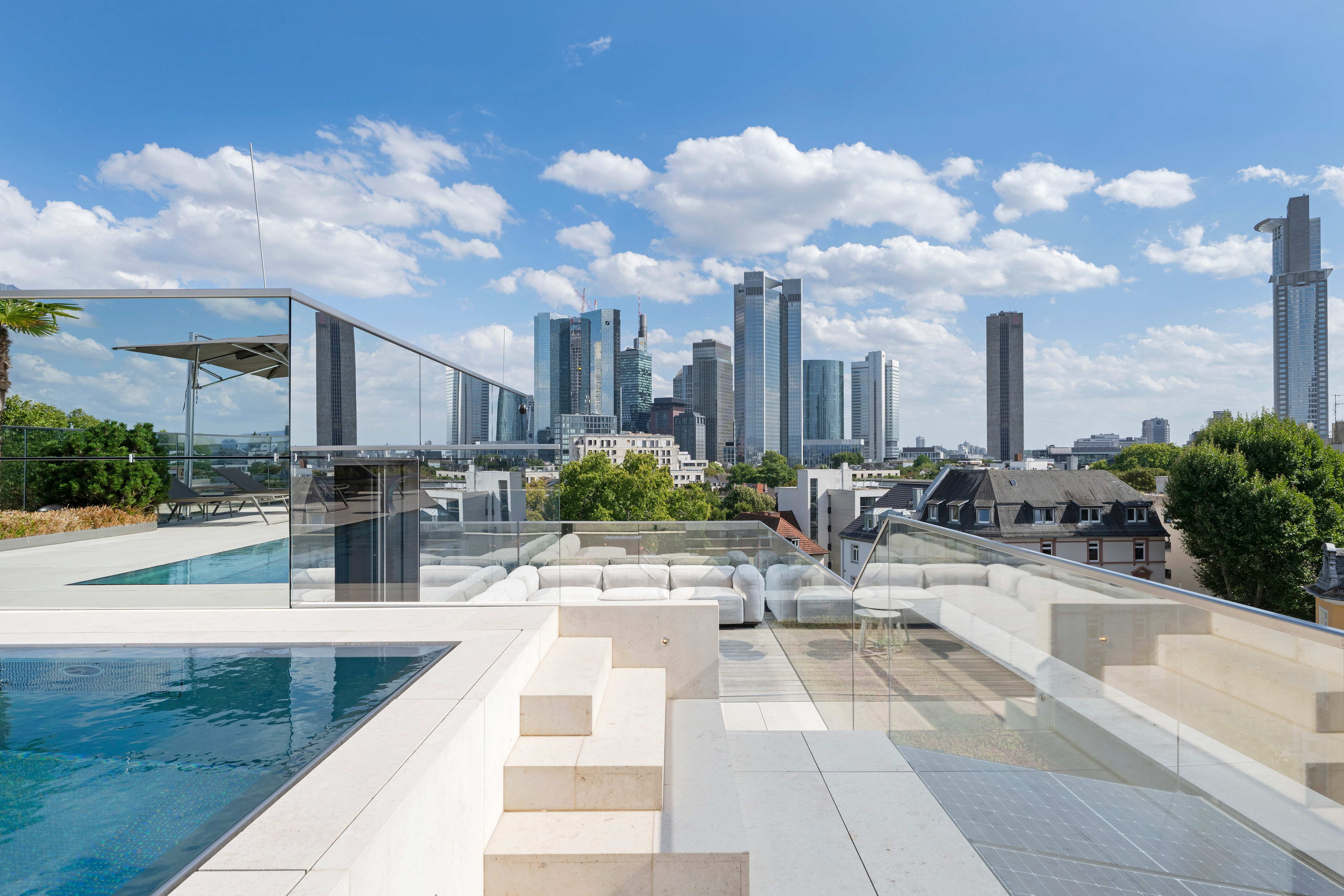 THE PENTHOUSE AT C4
