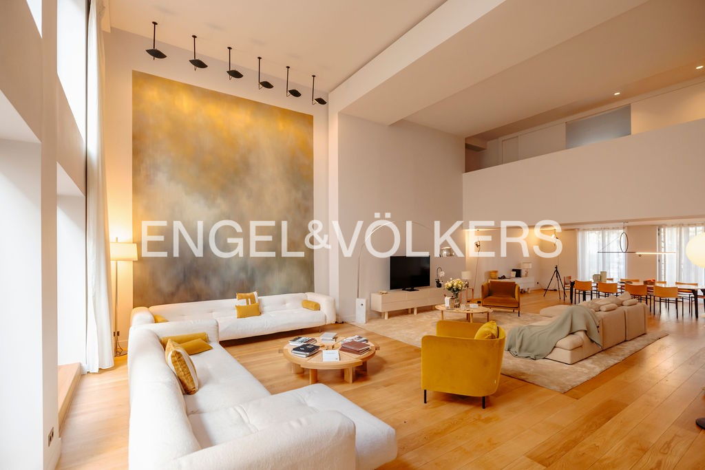 SHORT TERM - Duplex with Terrace - Madeleine