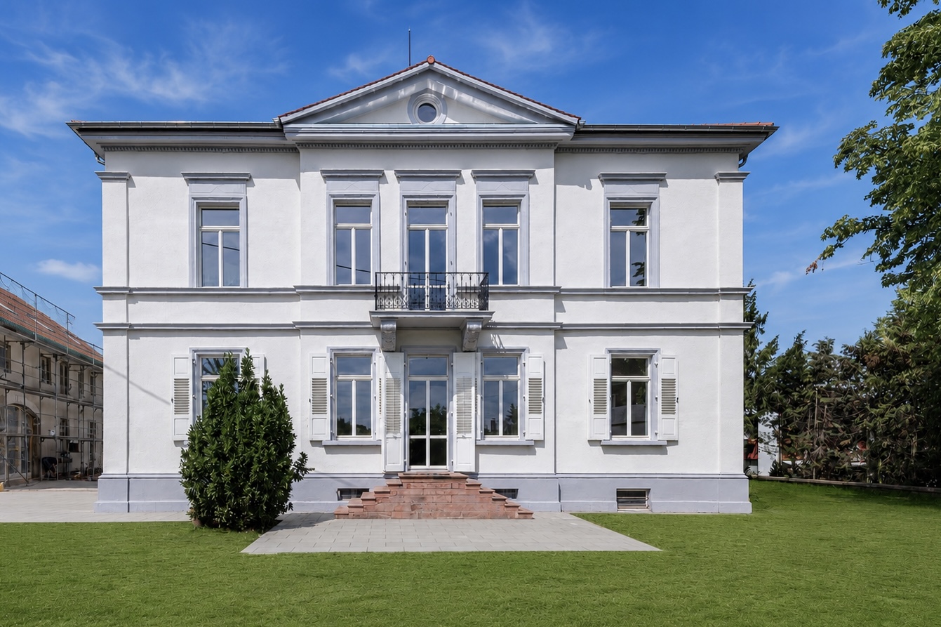 Beletage in der historischen Otto Dill Villa - Wohnen mit zeitloser Eleganz in bester Lage!