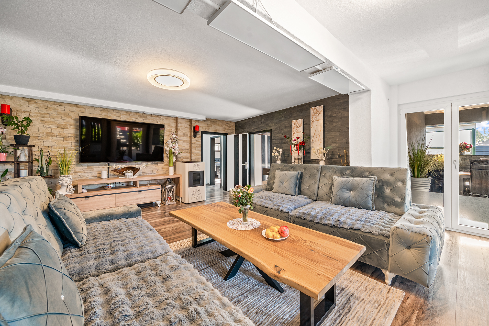 Beautiful bungalow in a residential area