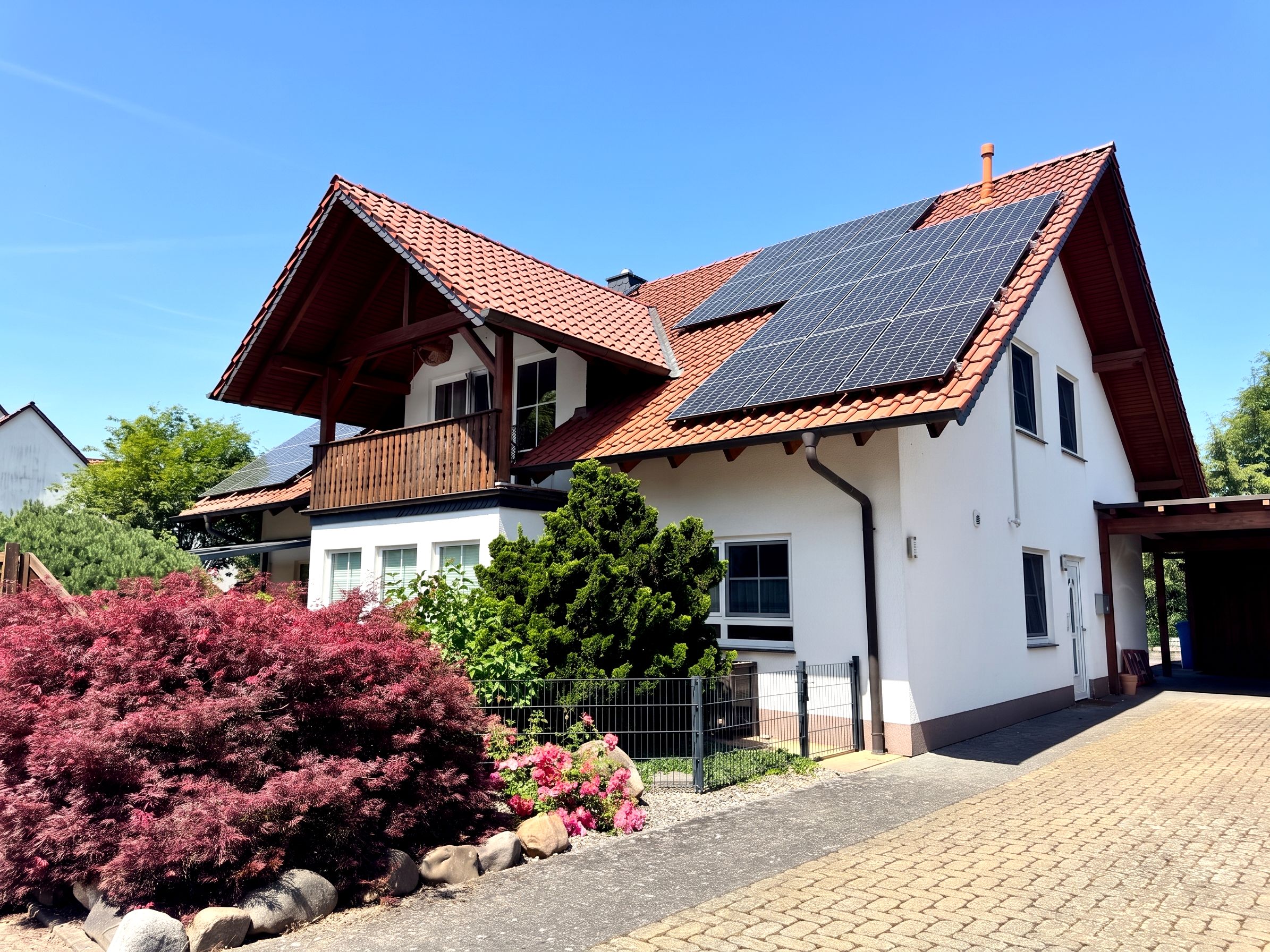 Großzügiges Zweifamilienhaus mit schönem Grundstück in guter Lage von Wulften!