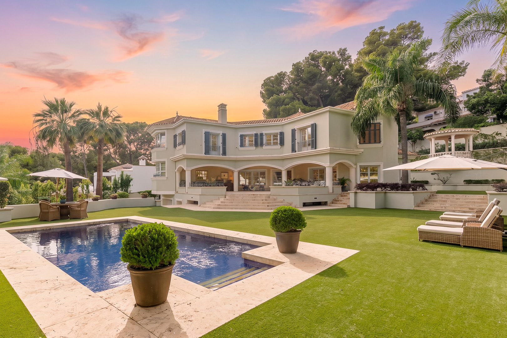 Spectacular villa in Pinares de San Antón
