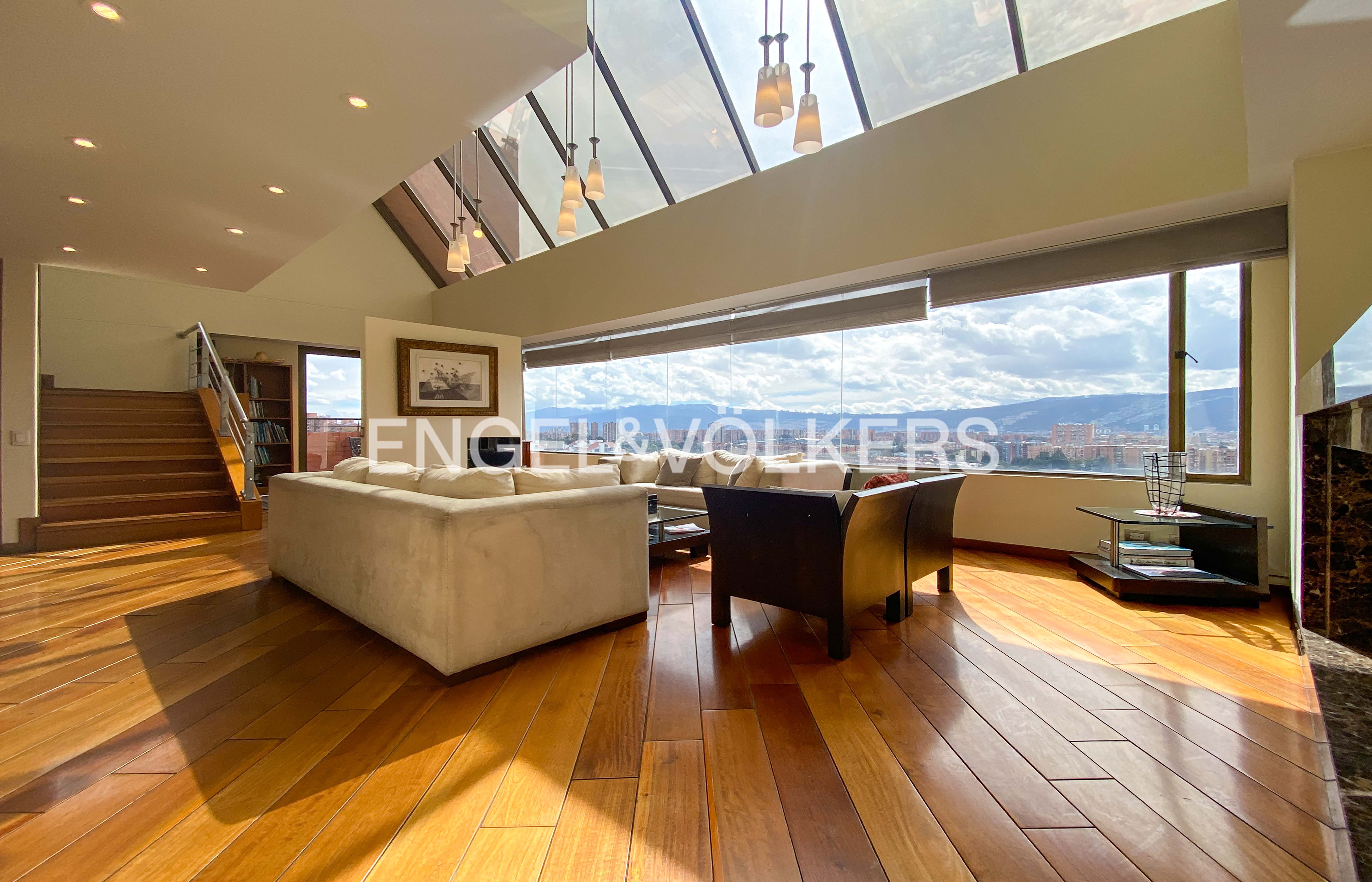 Penthouse para arriendo con terraza y vista en Cerros de Suba.