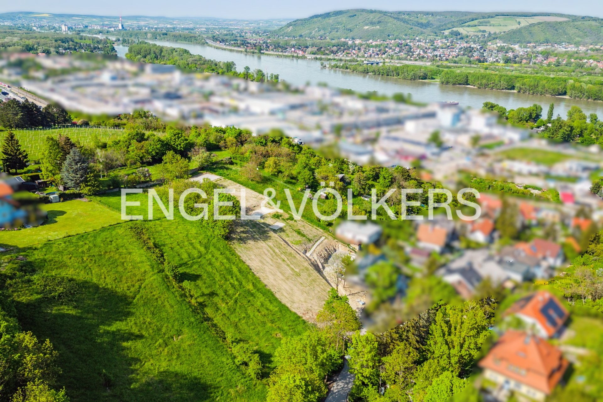Dream property in Klosterneuburg – a true rarity in a prime location! Only 3 more building plots available – secure your piece of quality living.