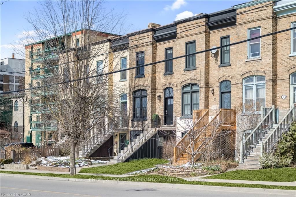 Newly Renovated , Elegant Rental Townhome