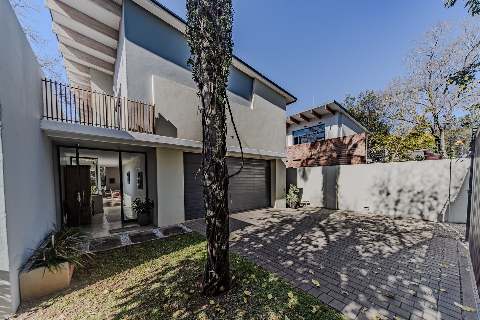 Contemporary Elegance with Exceptional Family Living in Waterkloof
