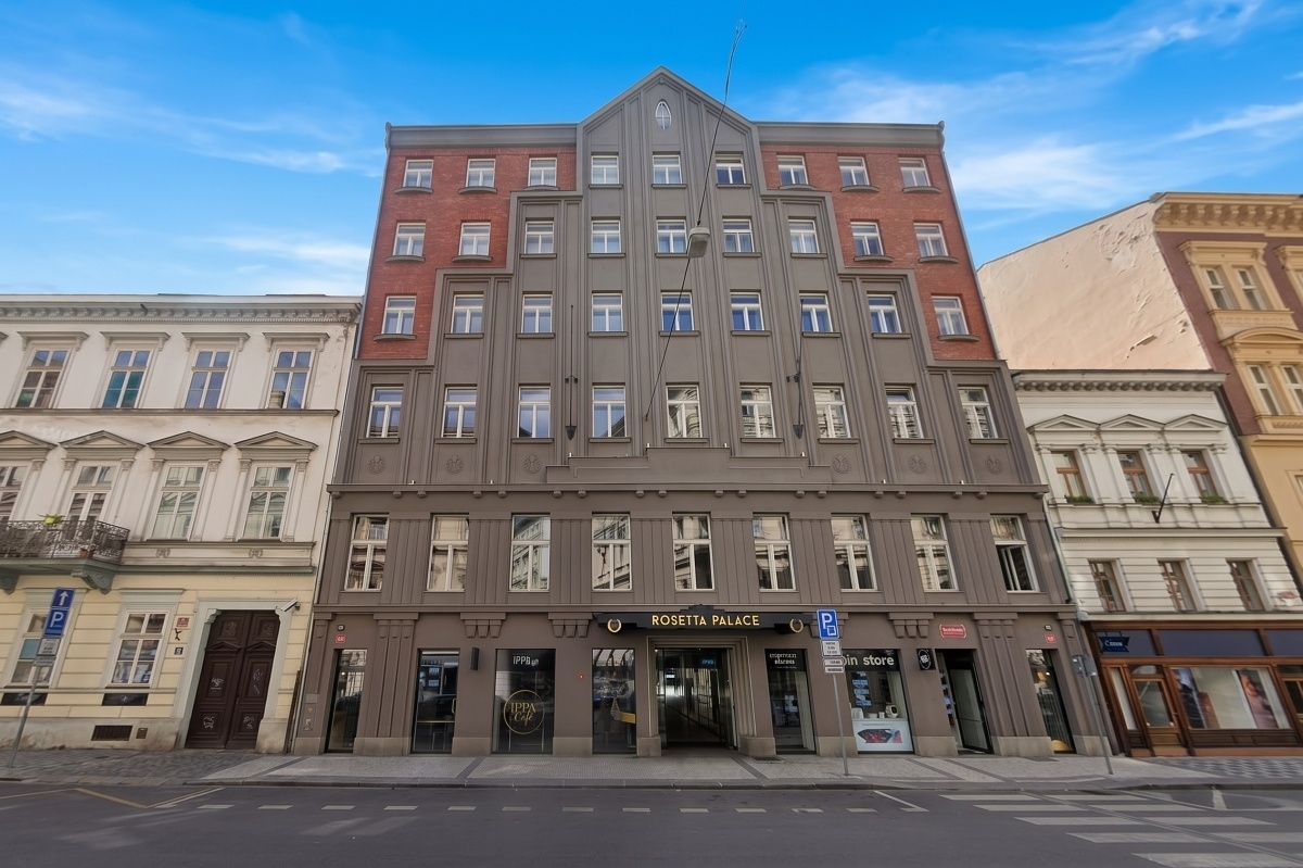Atraktivní obchodní prostor v Rosetta palace