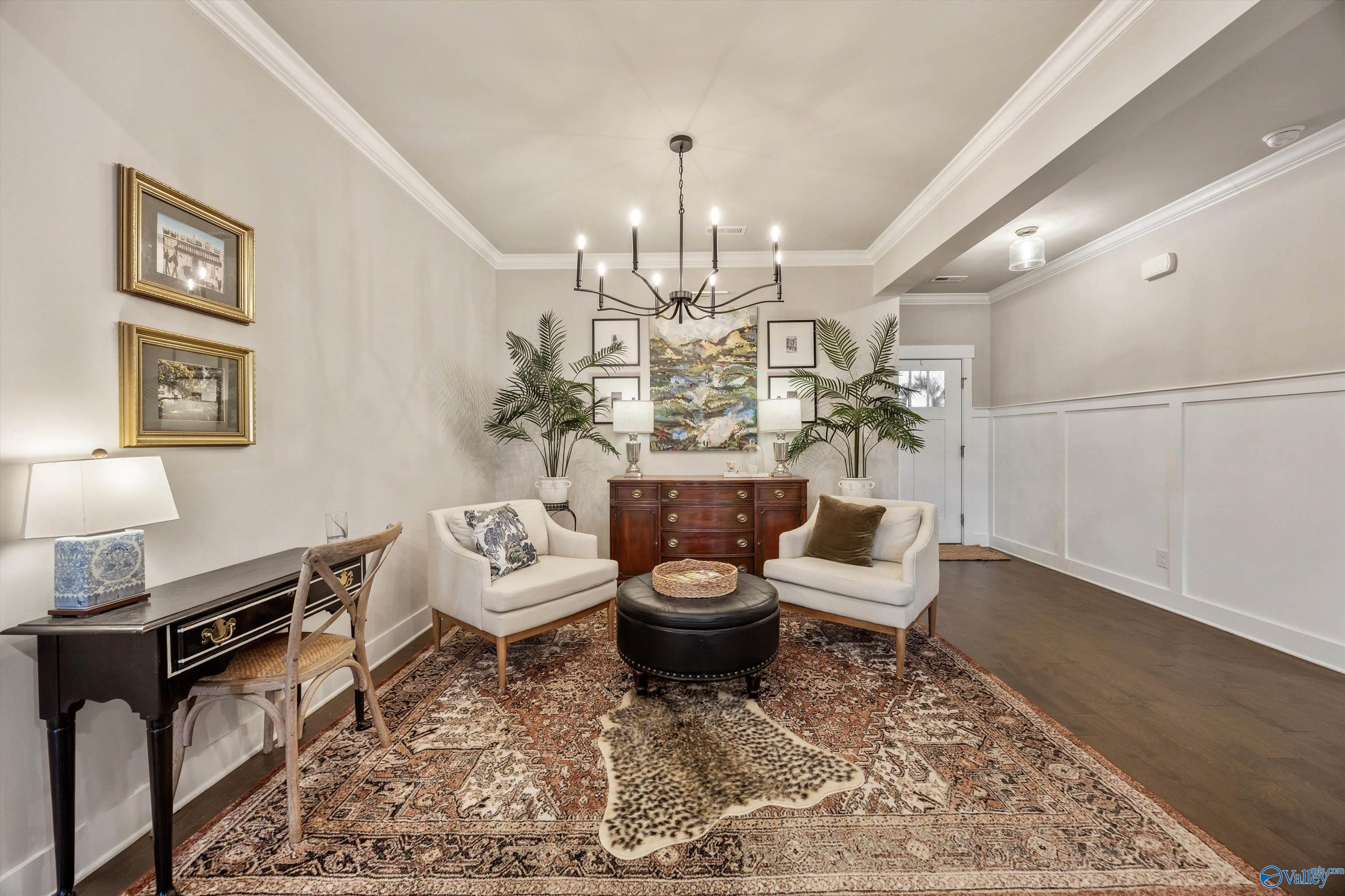 Charming Athens Bungalow