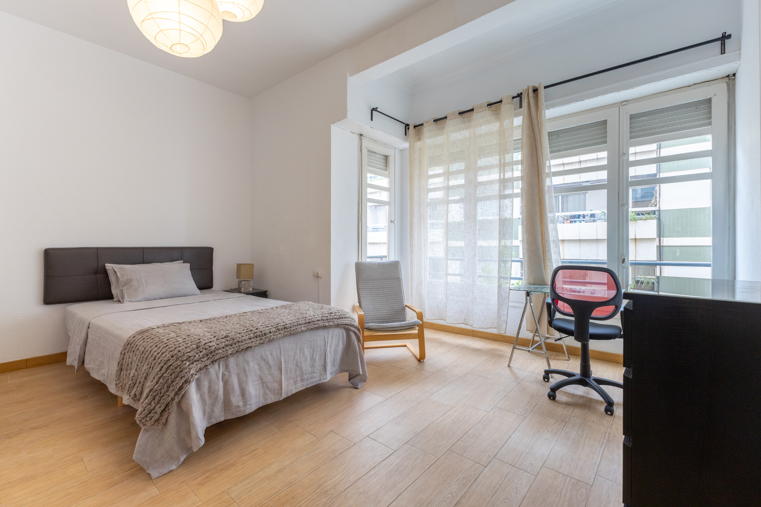 Spacious flat in central Valencia