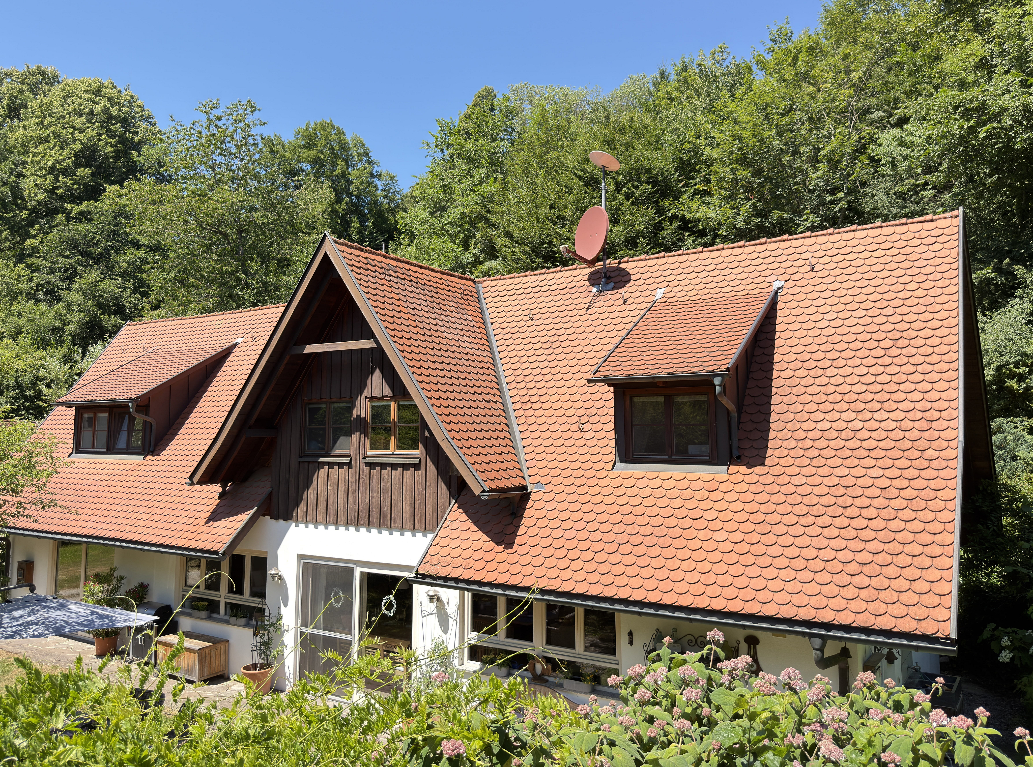 Coming Soon - Großzügiges Wohlfühlhaus - Kleinod - in Bergatreute: 7,5 Zimmer, Kamin, Südwest-Balkon, Terrasse & Garten – lichtdurchflutet, modernisiert und ruhig im Grünen nahe Ravensburg & Bodensee
