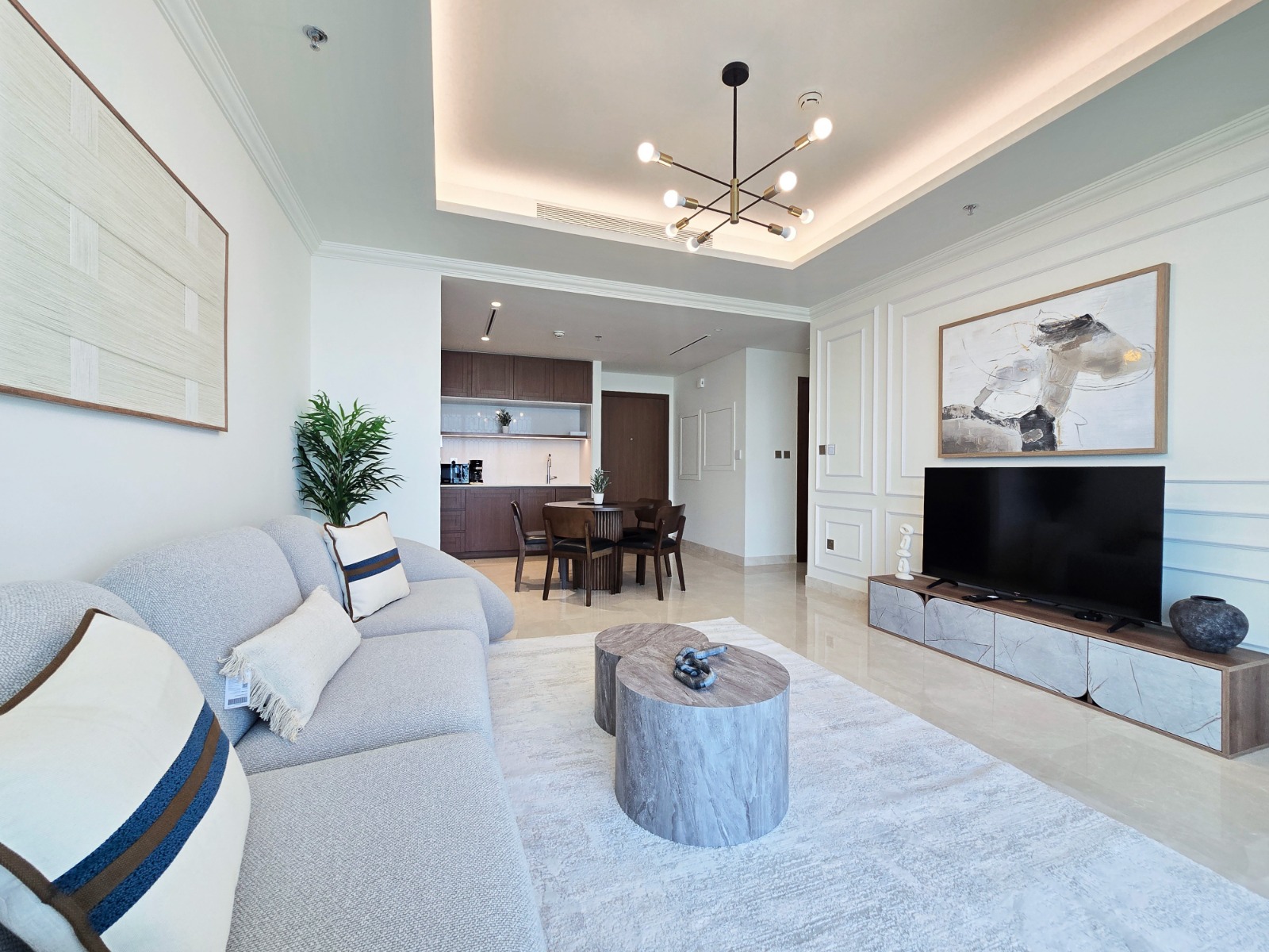 Fully Furnished I High Floor I Upgraded