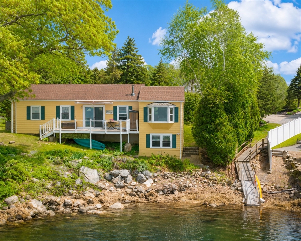 Waterfront Living on Wheeler's Point