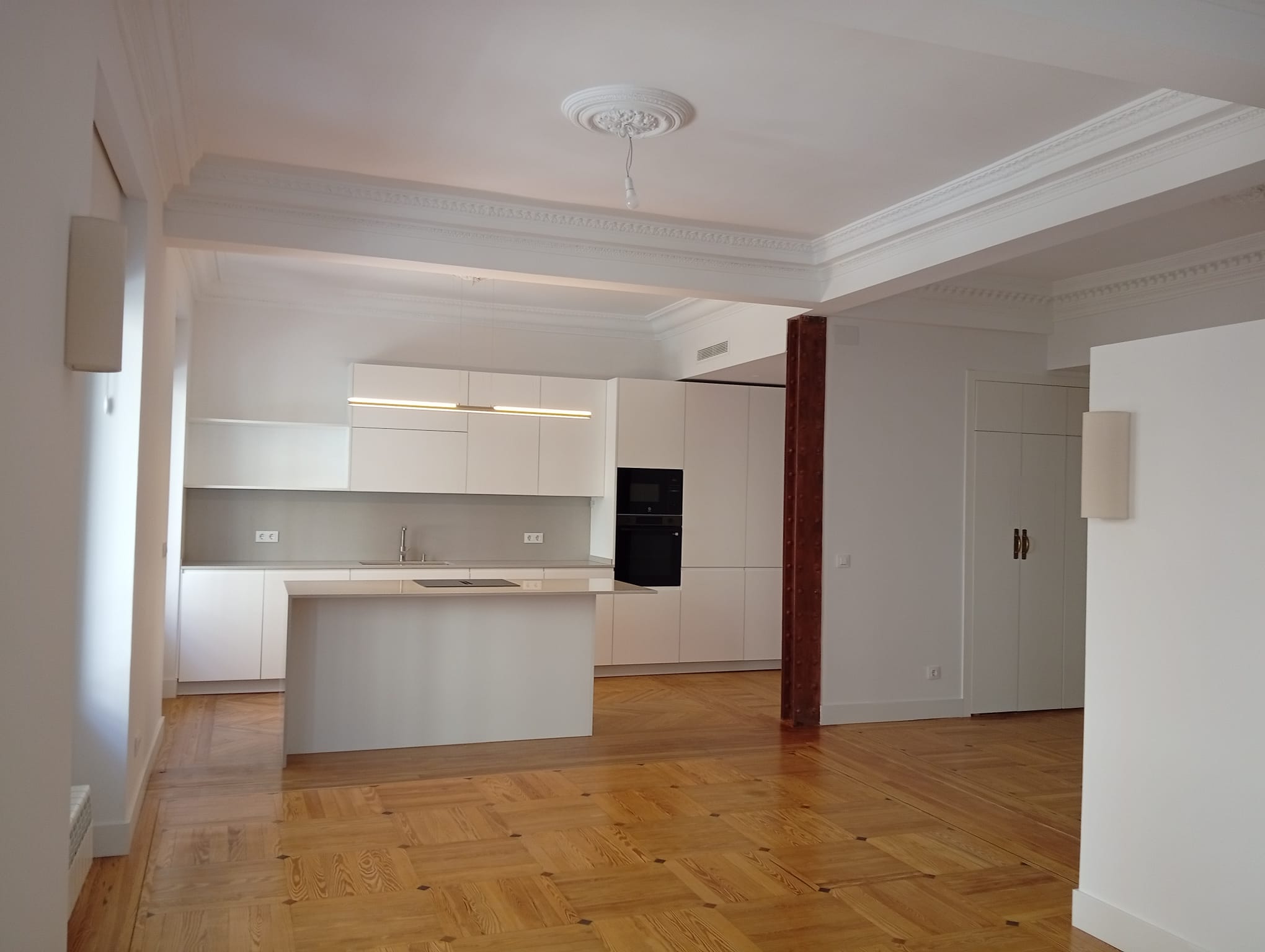 Renovated 3-bedroom apartment, brand new