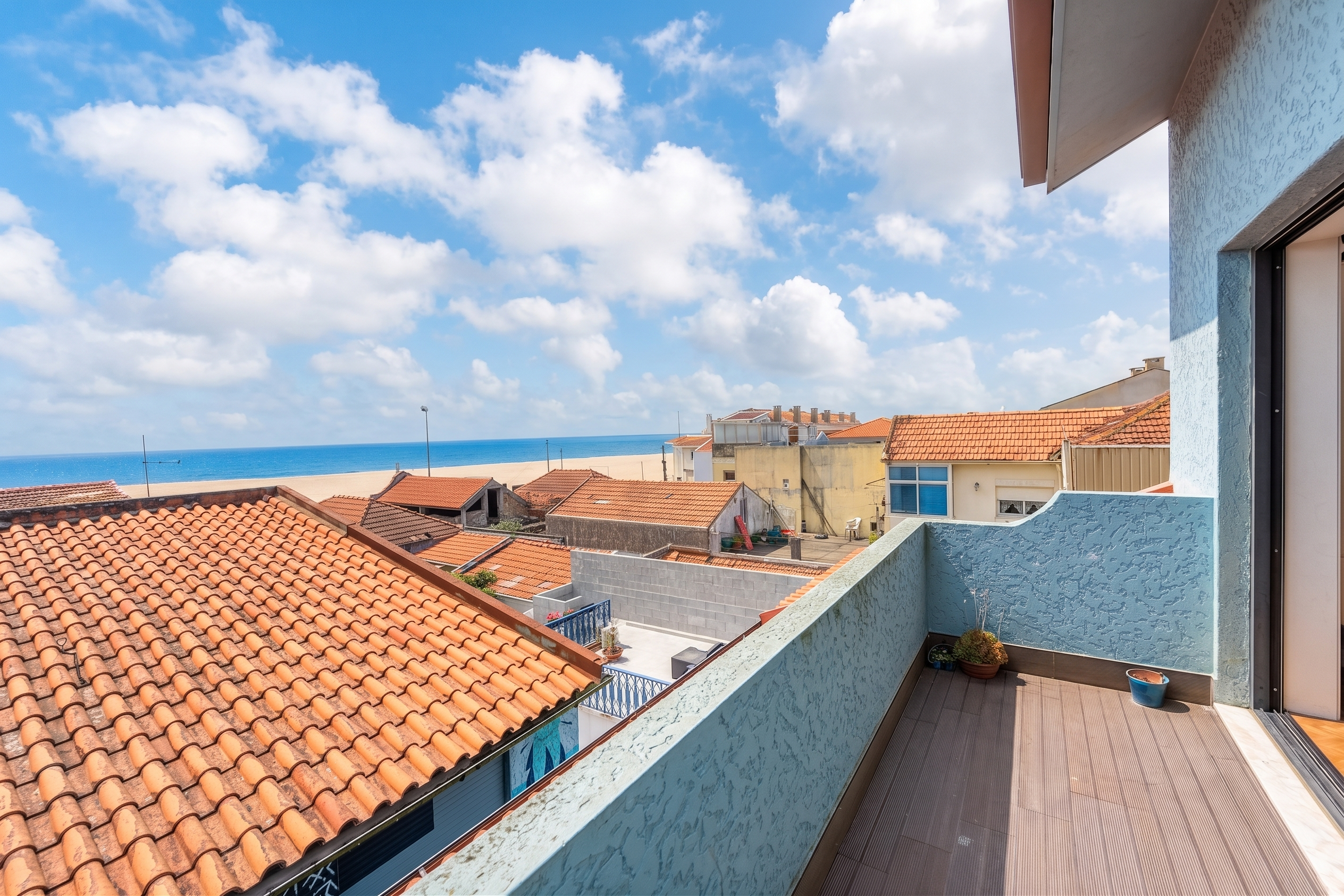 Four-bedroom villa 50 metres from Aguda Beach