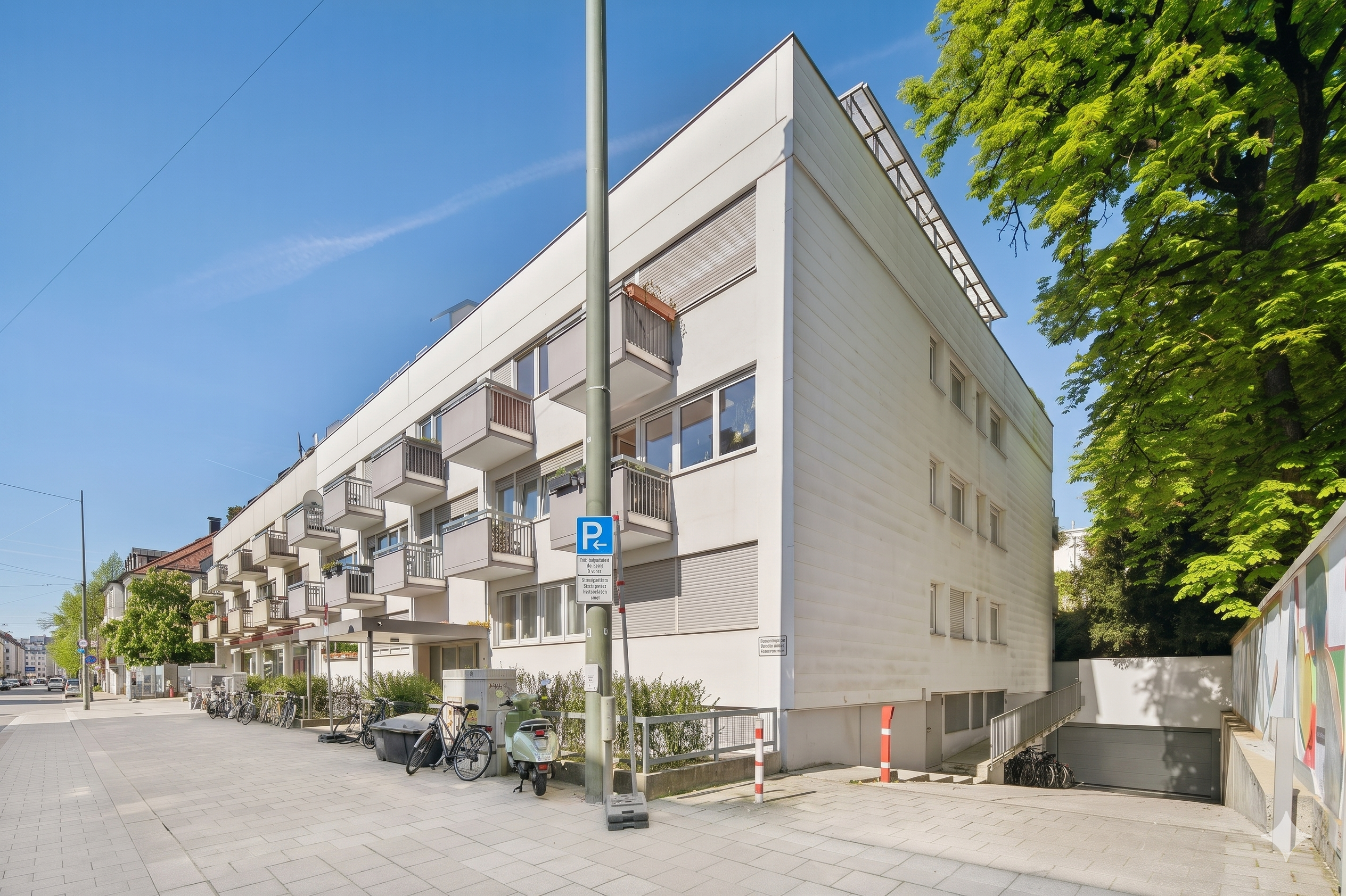 Stylish city apartment near the Isar and the Angel of Peace