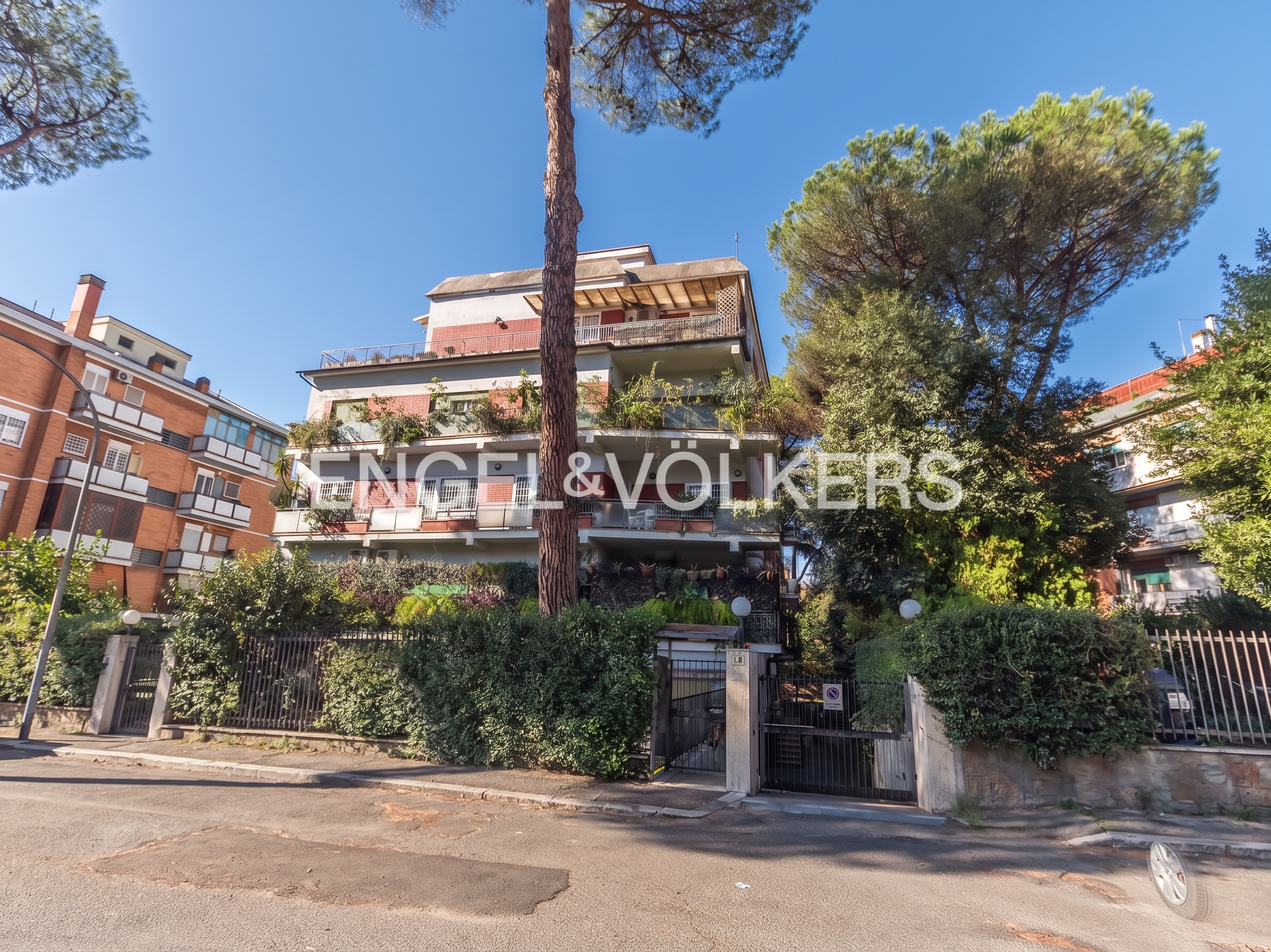 Four-room flat near Gemelli [KI-modifiziert]