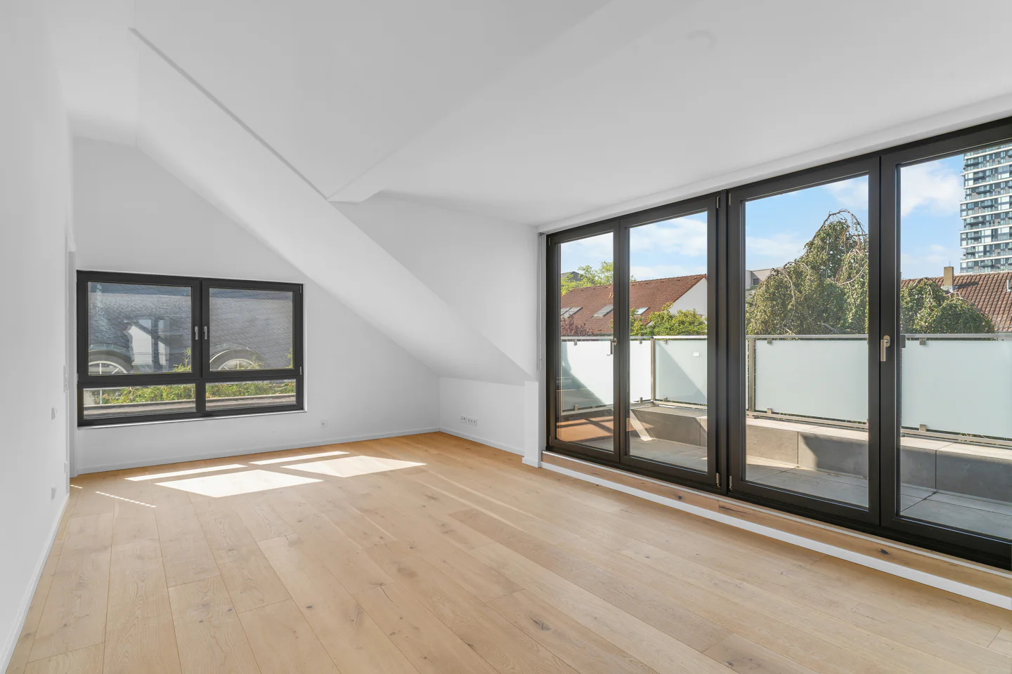 Luxuriöse Maisonettewohnung mit zwei Terrassen und Weitblick - Foto 5