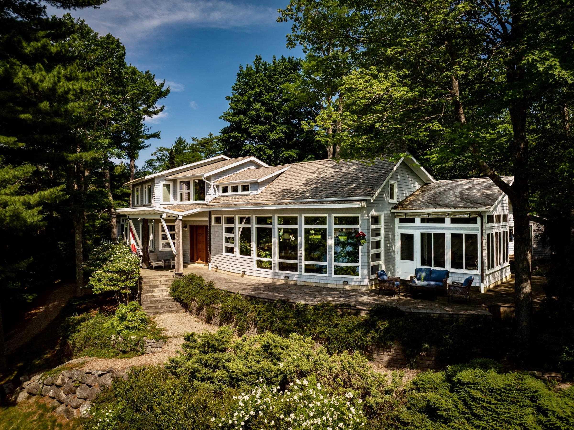 Exceptional Oceanfront Home on Tranquil Shores