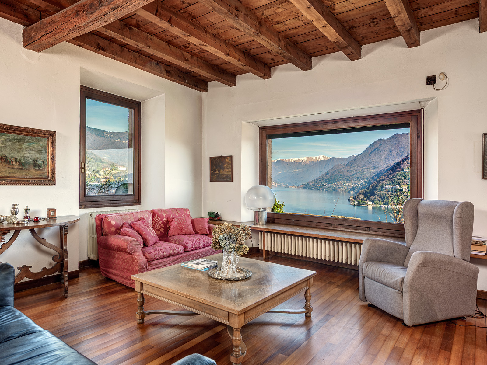 Landhaus mit Blick auf den Comer See