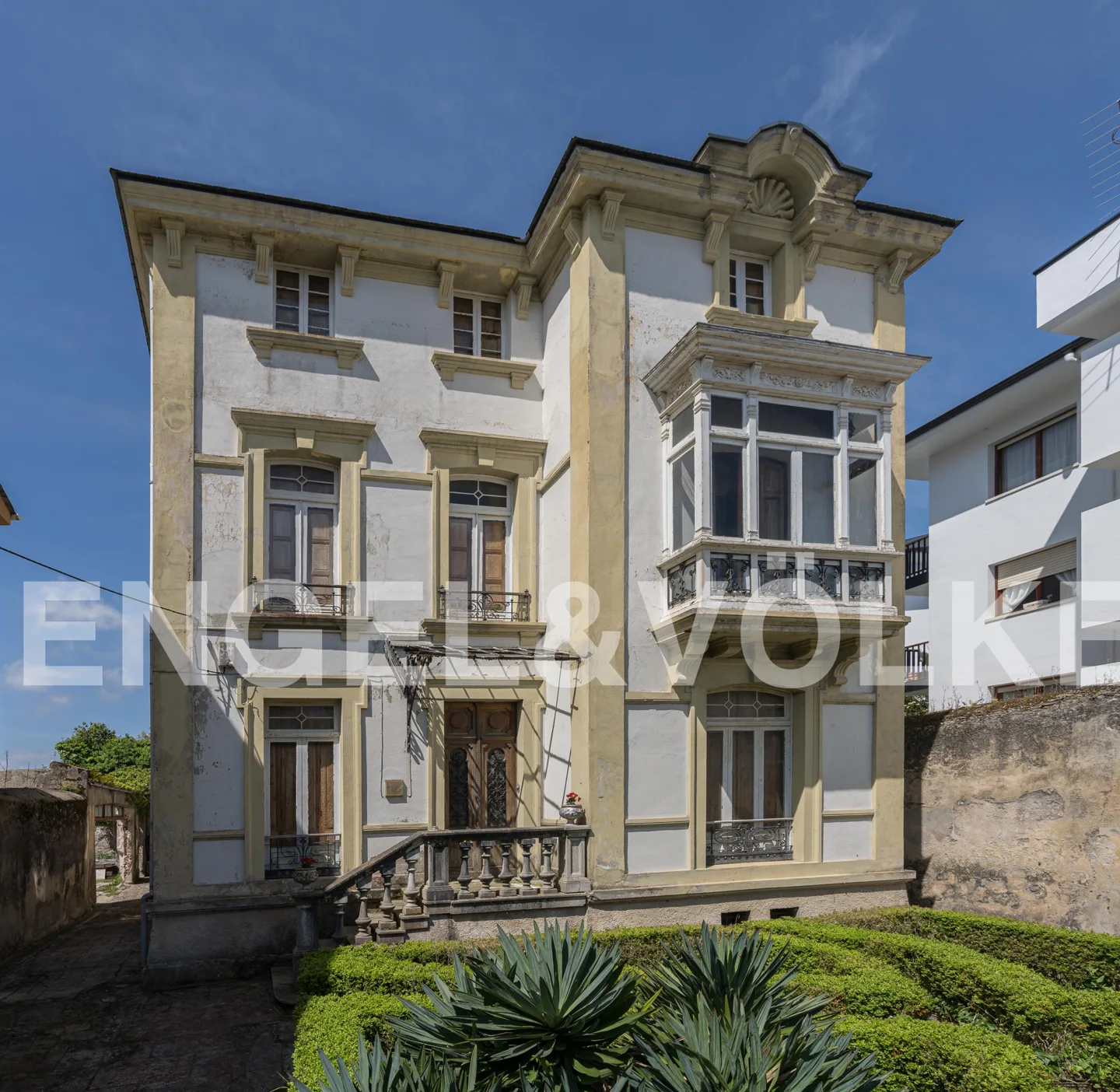 Charming mansion in the historic center of Castropol