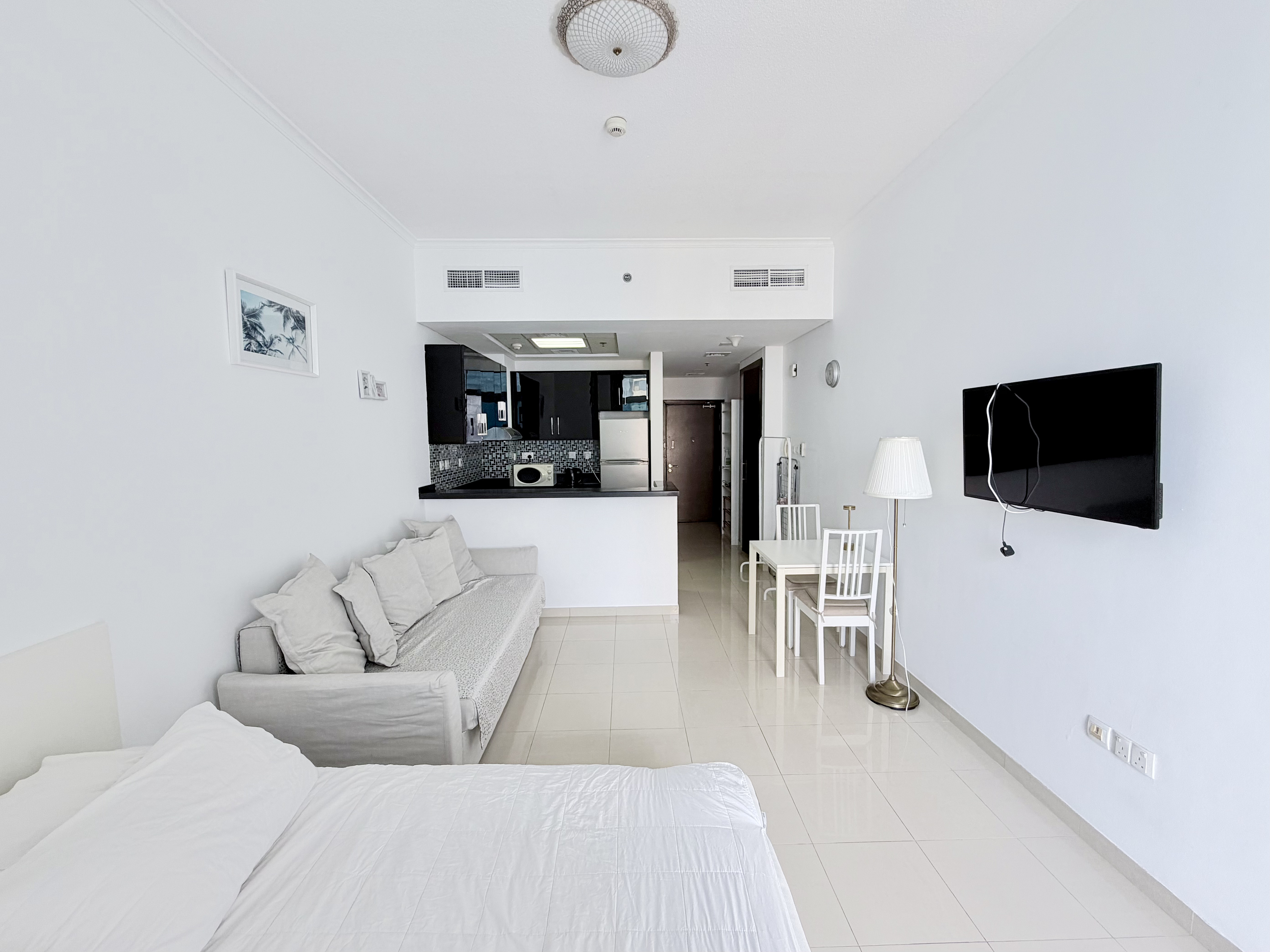 Furnished | High Floor | Skyline View | Vacant