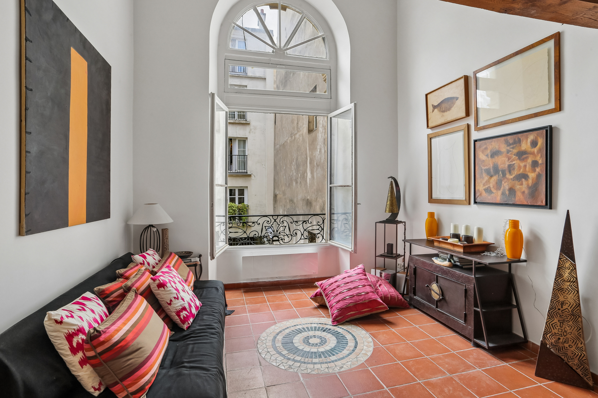 Paris 4th - Saint-Gervais - Charming 2-room apartment in a private mansion