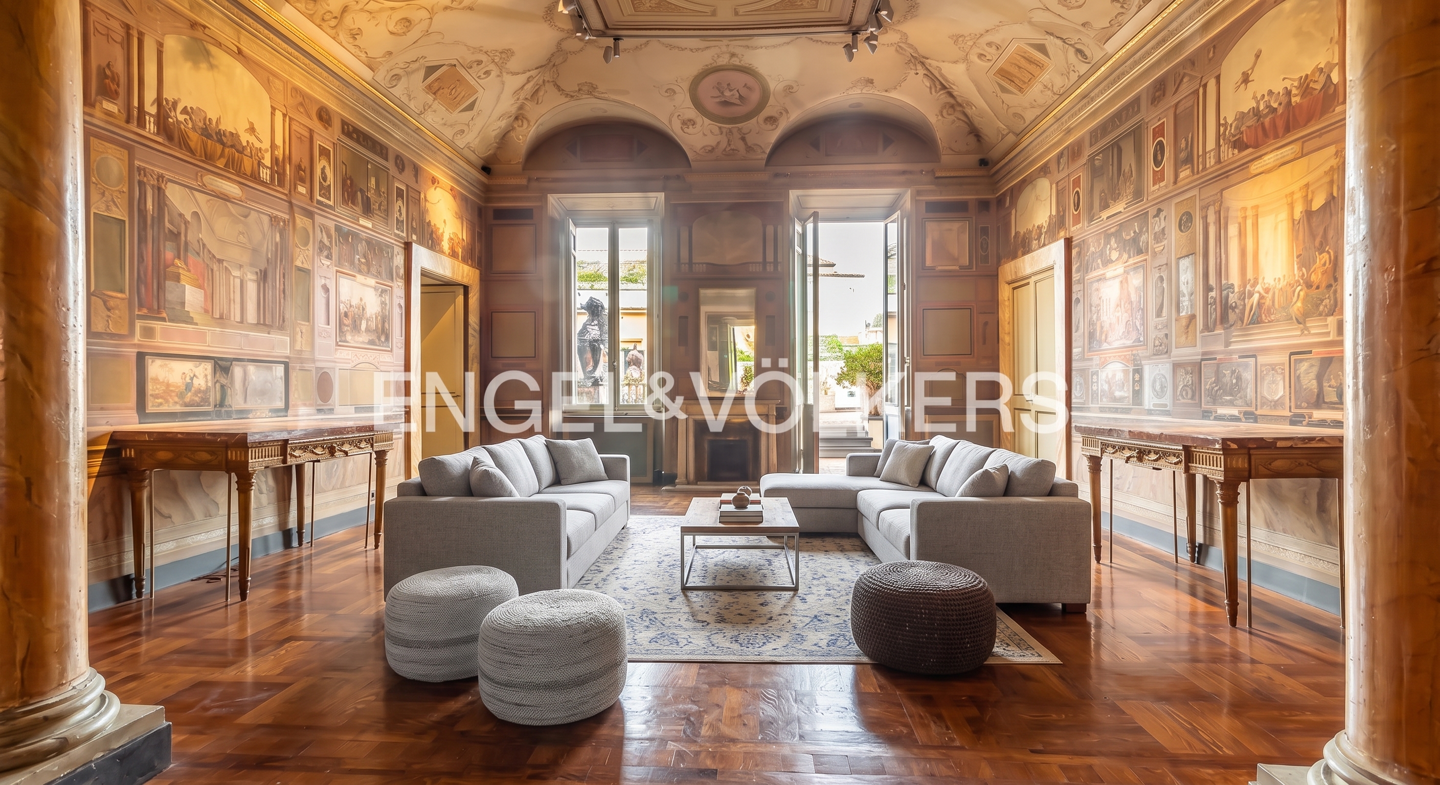 Prestigious apartment in a noble palace